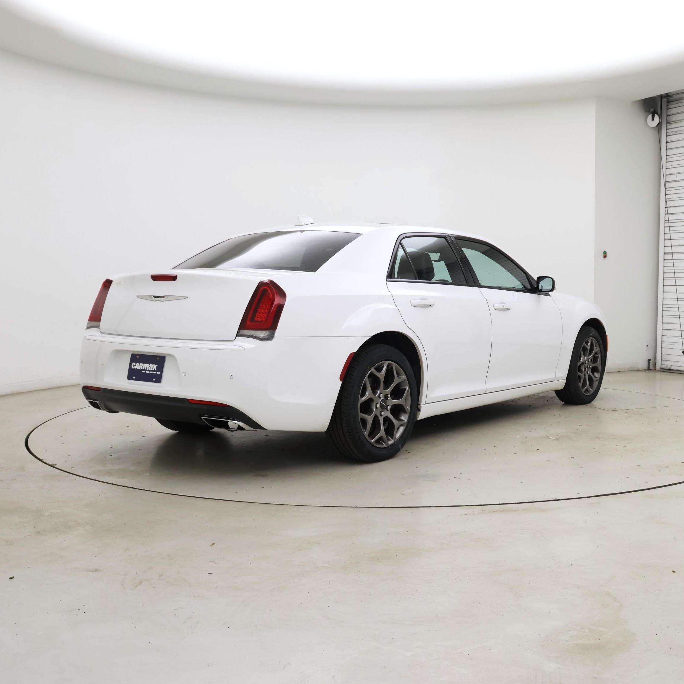 Thumbnail: 2017 Chrysler 300 - 8