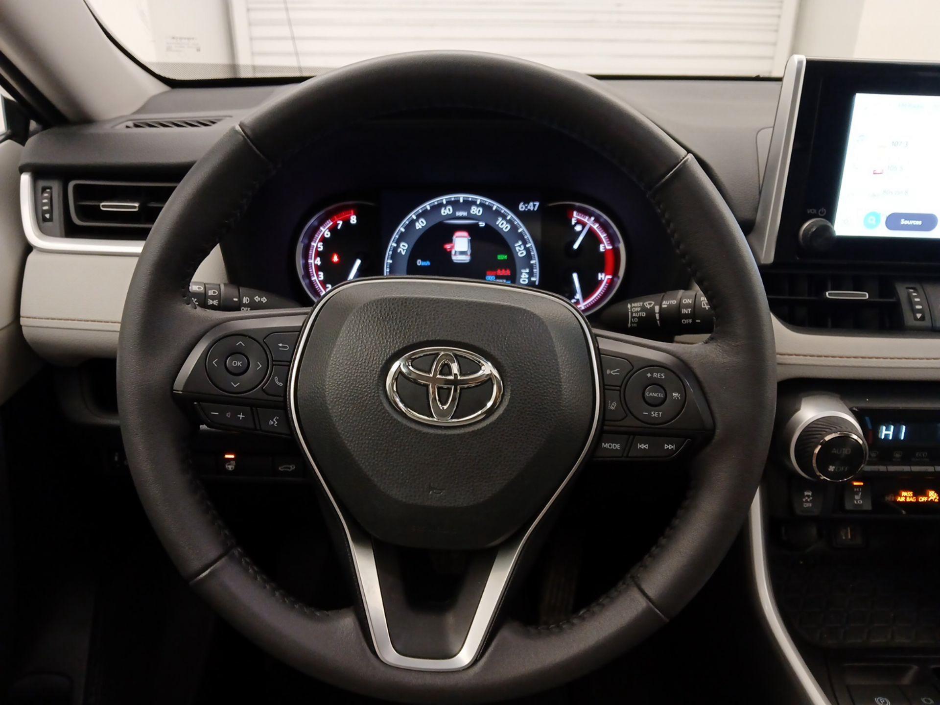 Thumbnail: 2024 Toyota RAV4 - 10