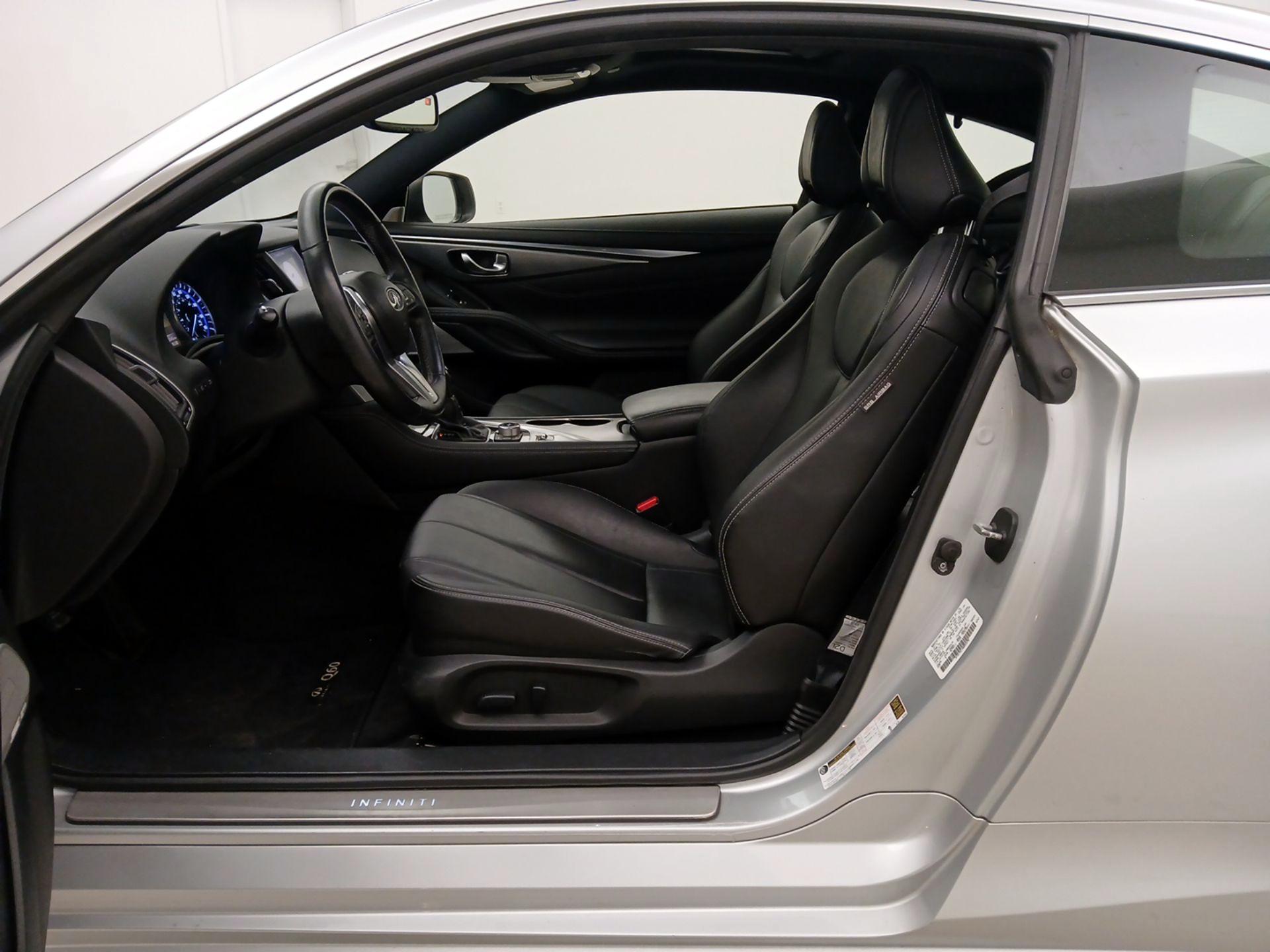 Thumbnail: 2017 INFINITI Q60 - 11
