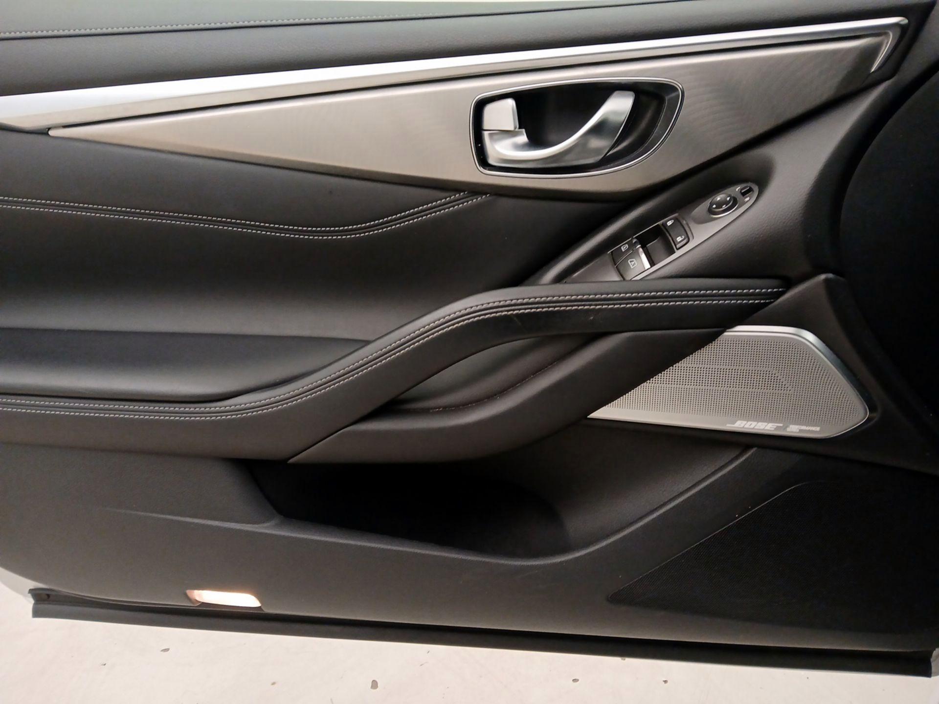 Thumbnail: 2017 INFINITI Q60 - 12