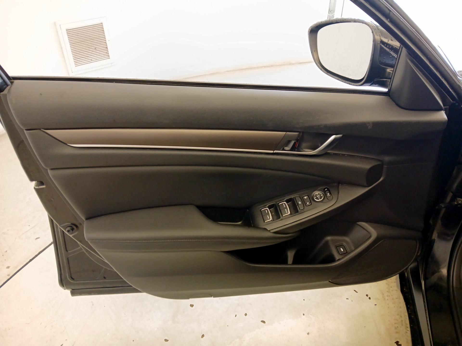 Thumbnail: 2019 Honda Accord - 12