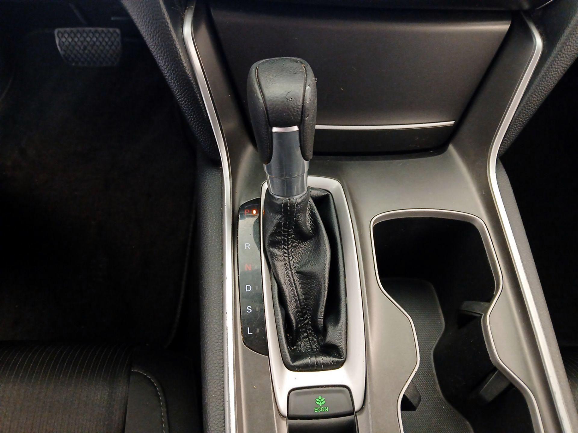 Thumbnail: 2019 Honda Accord - 17