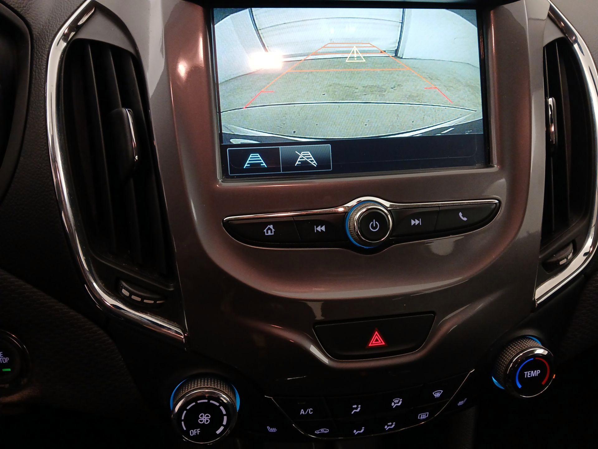 Thumbnail: 2018 Chevrolet Cruze - 14