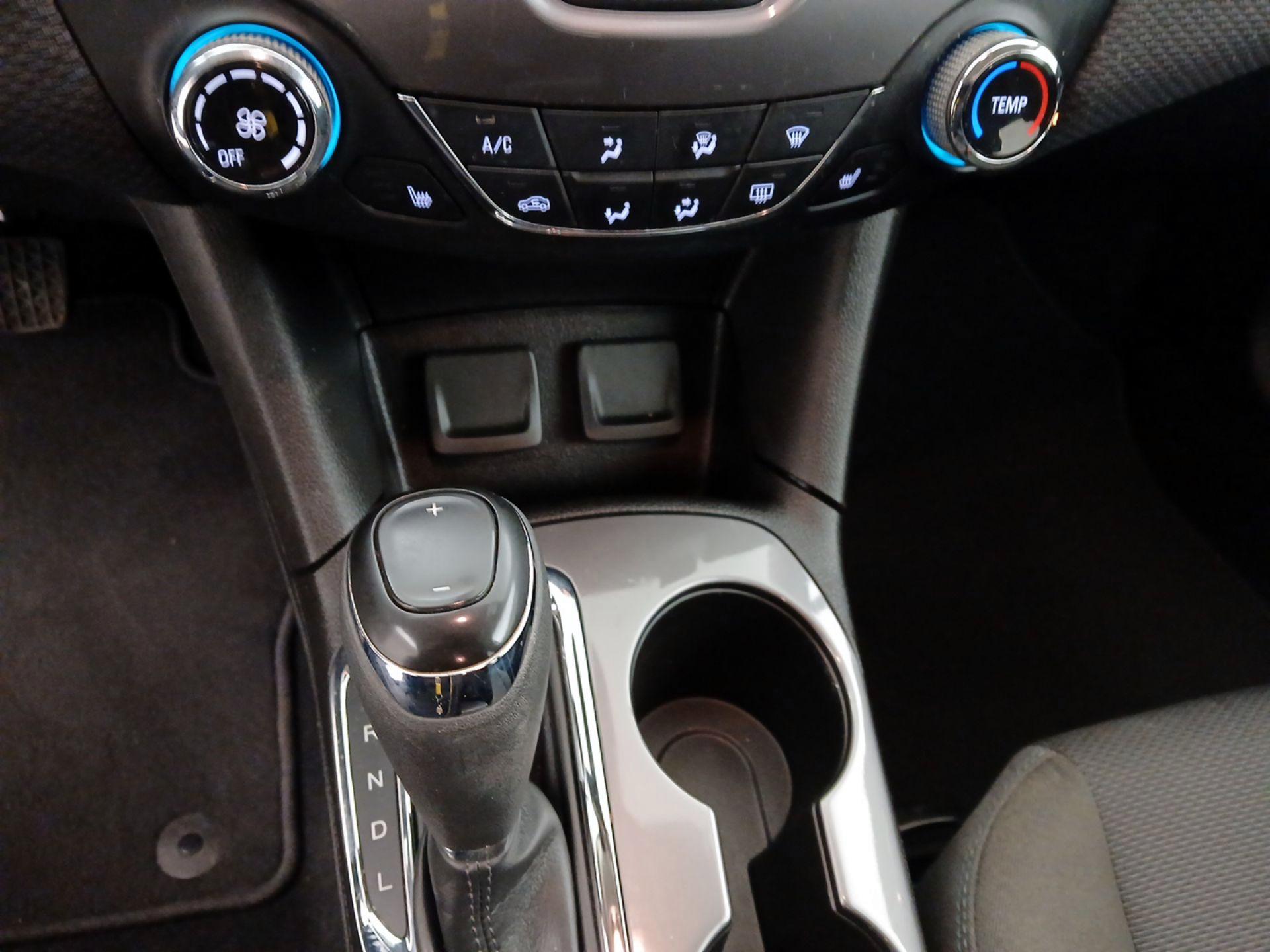 Thumbnail: 2018 Chevrolet Cruze - 16