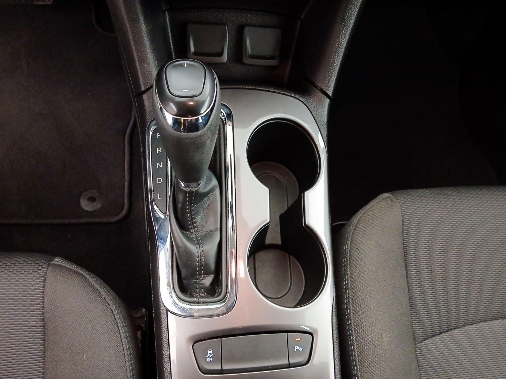 Thumbnail: 2018 Chevrolet Cruze - 17