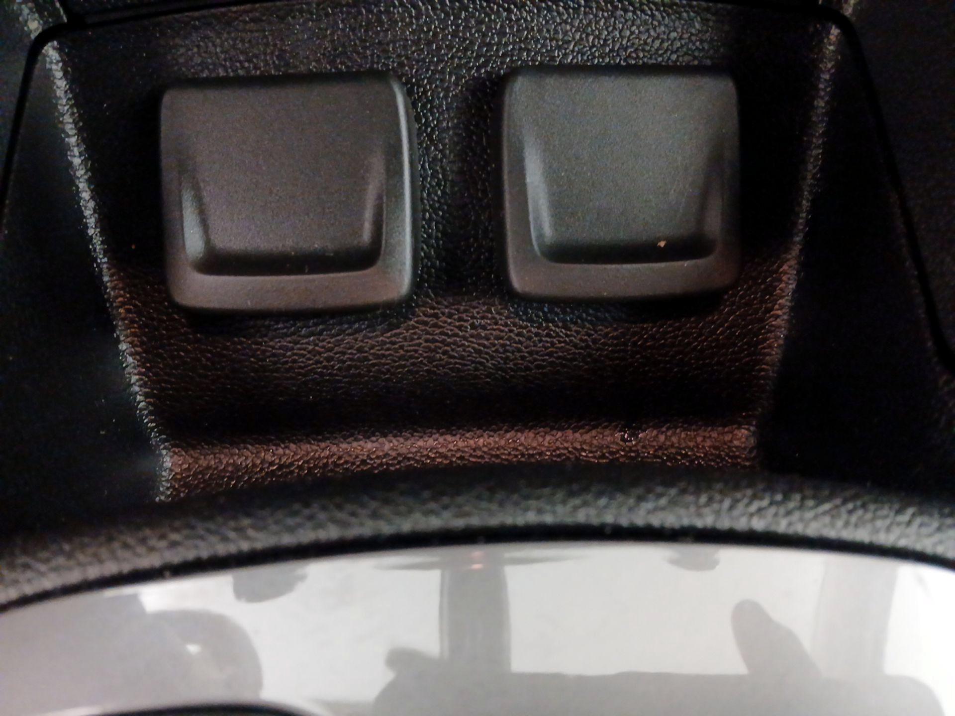 Thumbnail: 2018 Chevrolet Cruze - 18