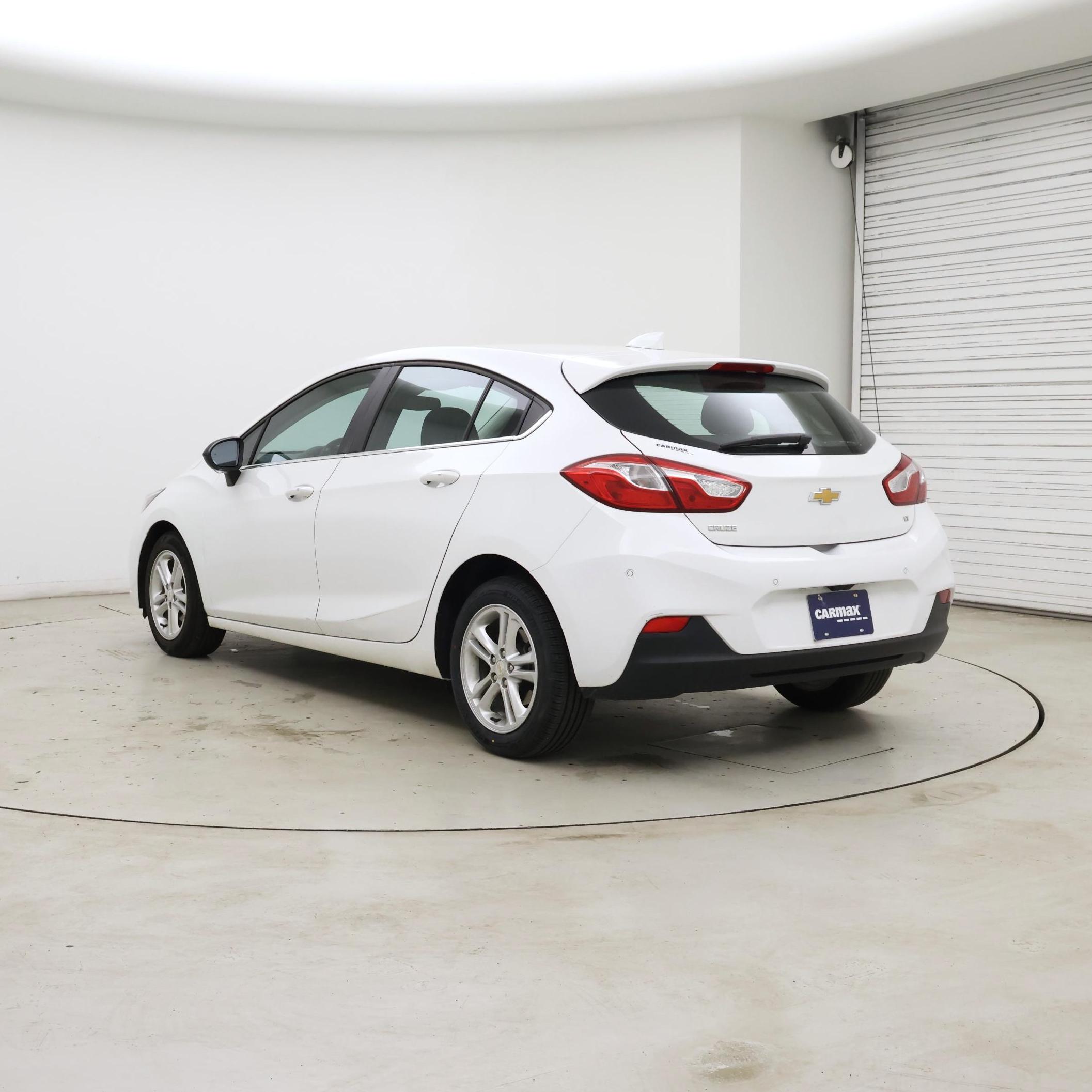 Thumbnail: 2018 Chevrolet Cruze - 2