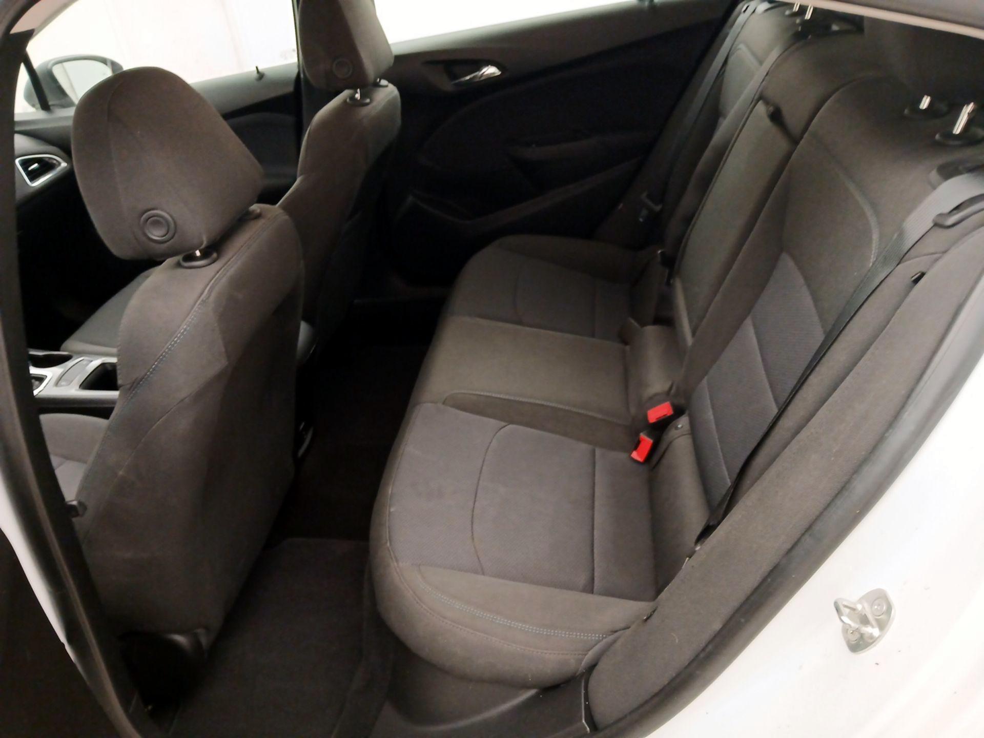 Thumbnail: 2018 Chevrolet Cruze - 19