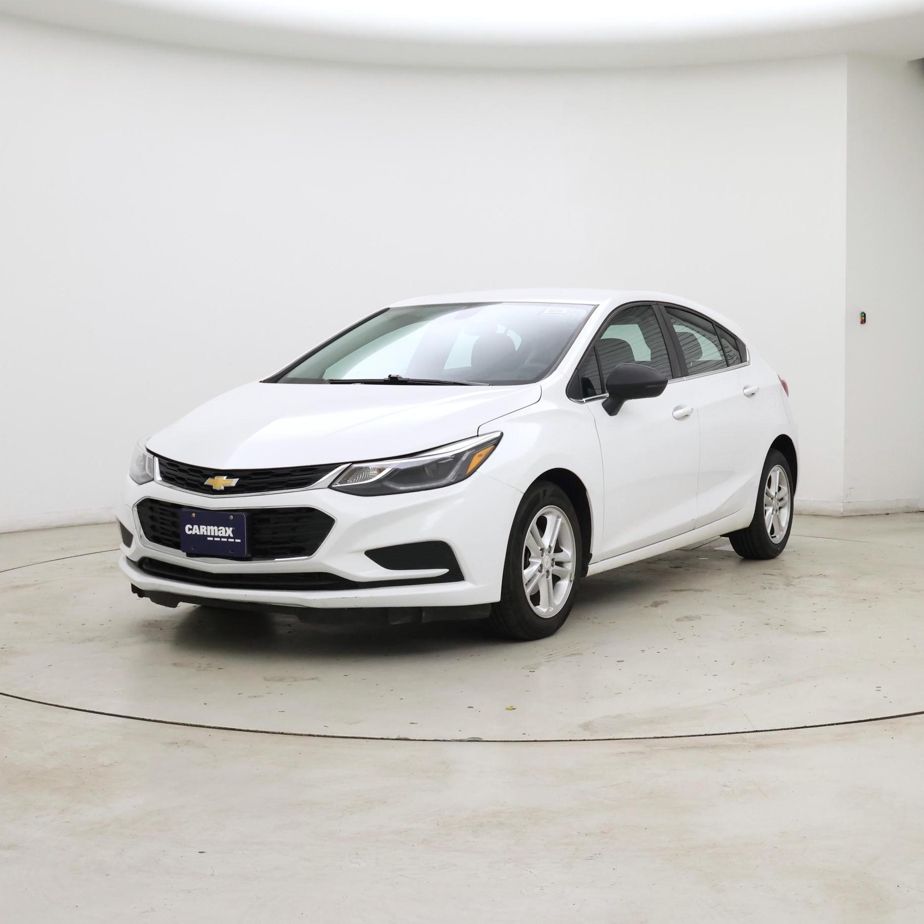 Thumbnail: 2018 Chevrolet Cruze - 4