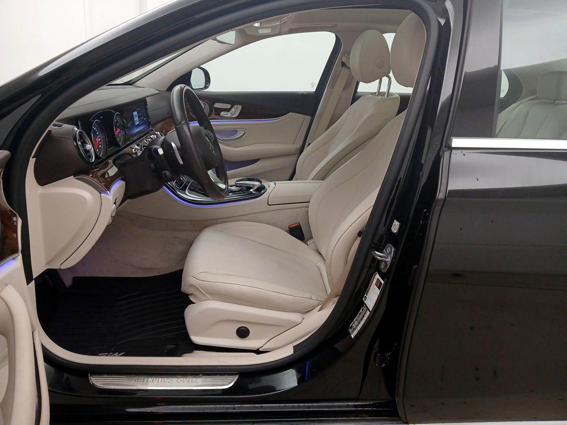 Thumbnail: 2017 Mercedes-Benz E-Class - 11