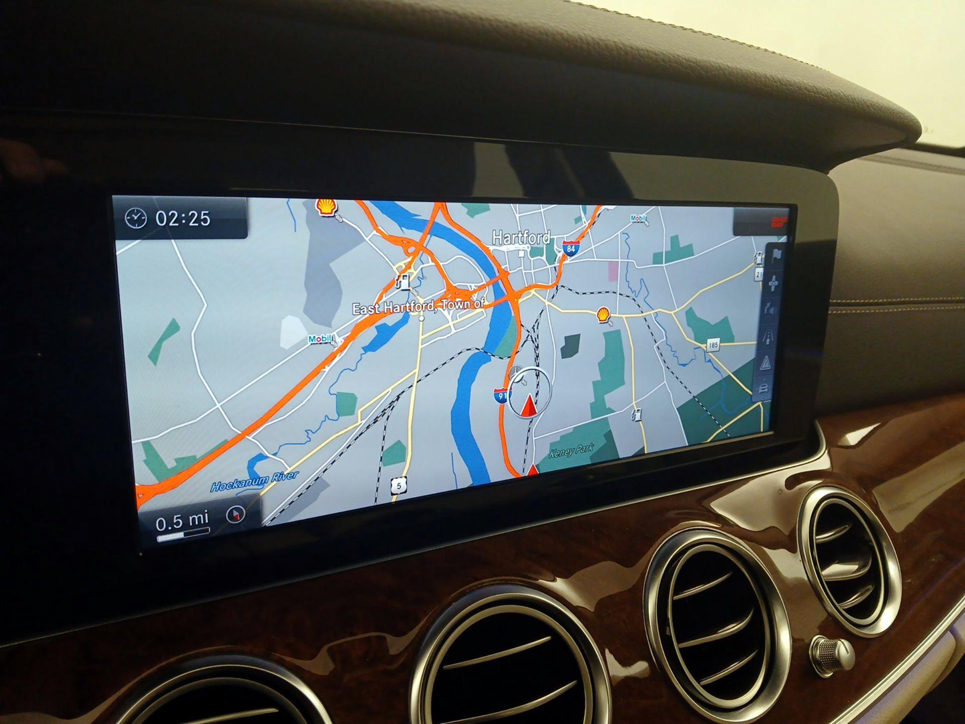 Thumbnail: 2017 Mercedes-Benz E-Class - 14