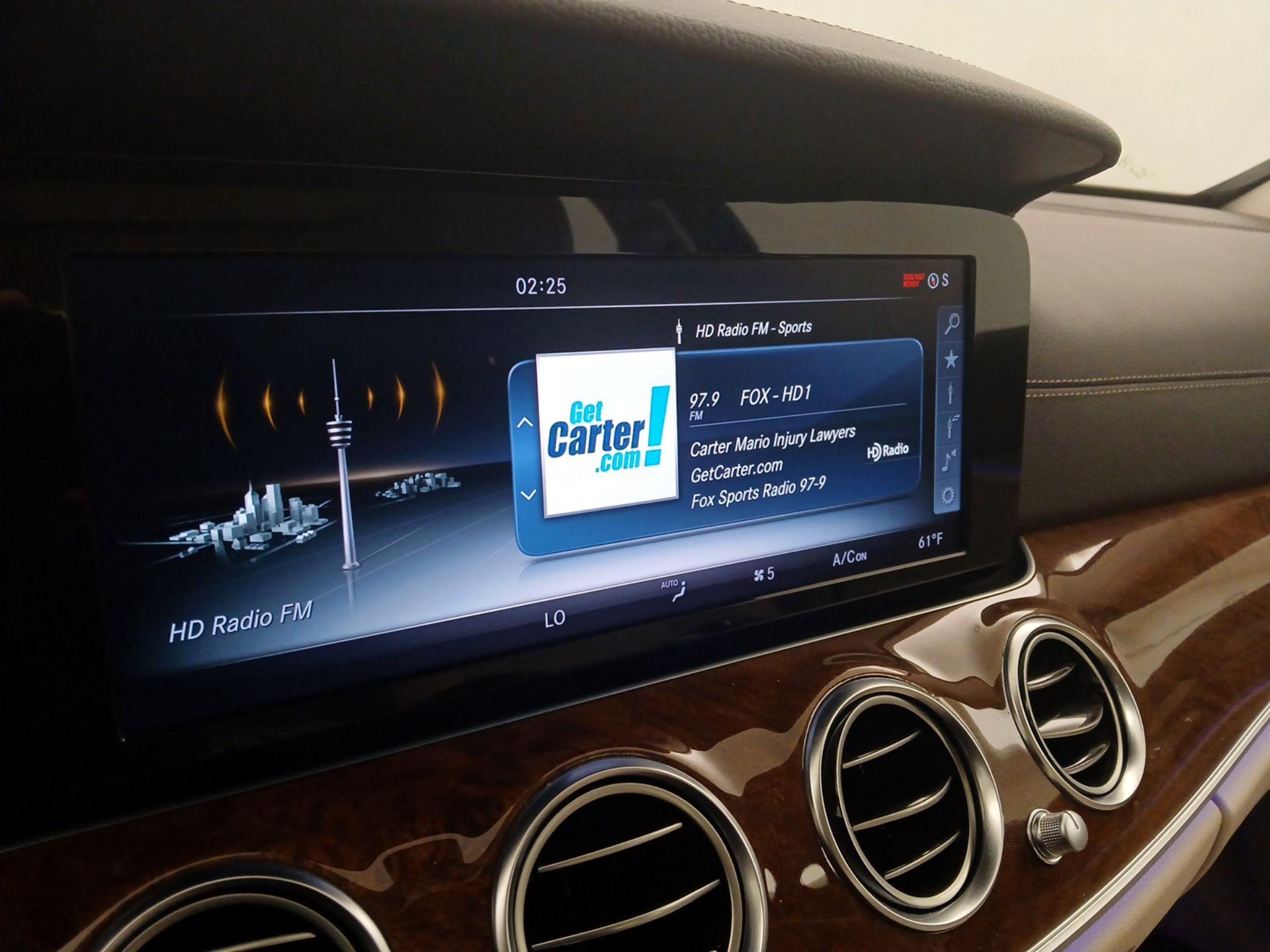 Thumbnail: 2017 Mercedes-Benz E-Class - 16