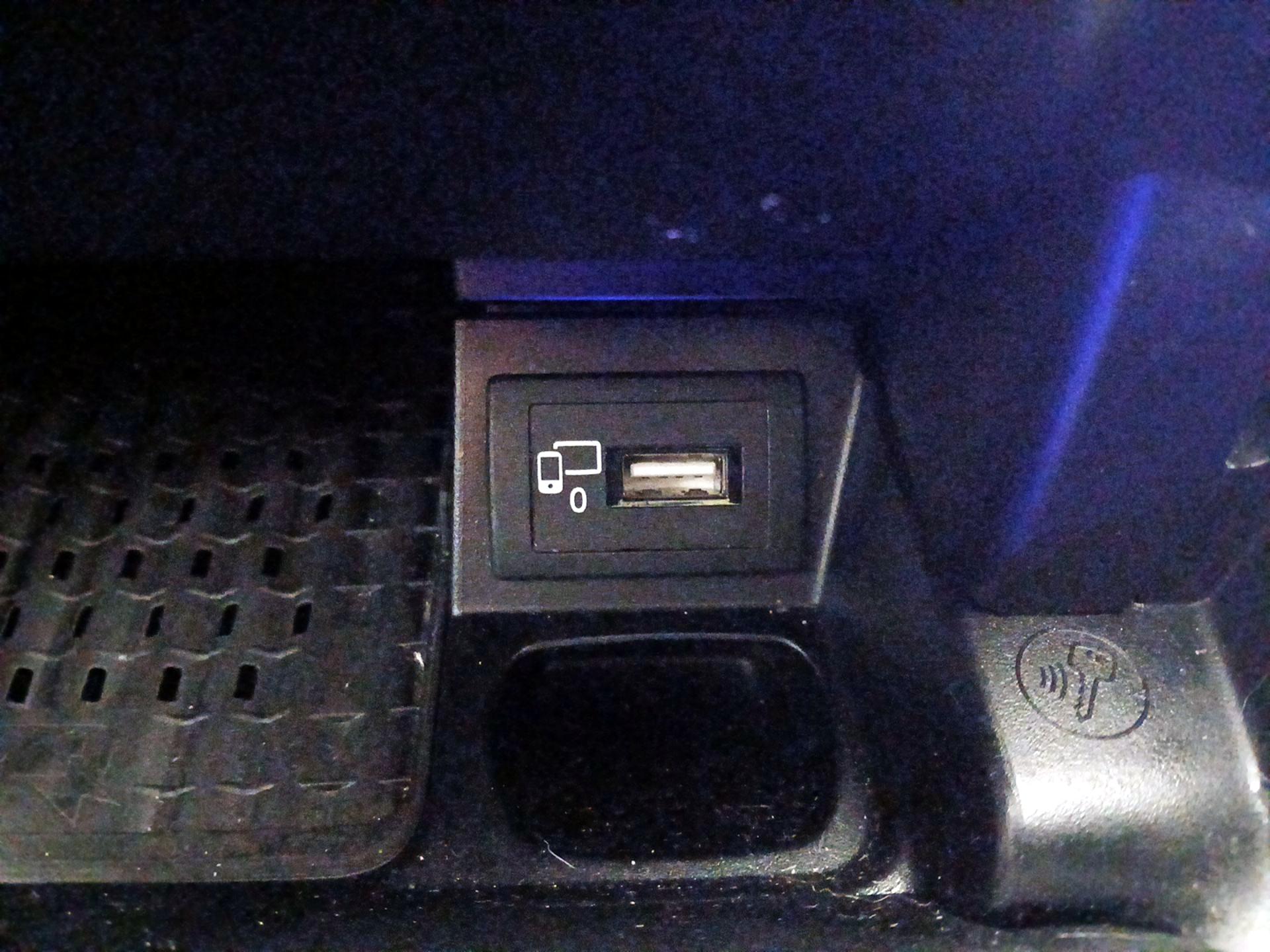 Thumbnail: 2017 Mercedes-Benz E-Class - 19