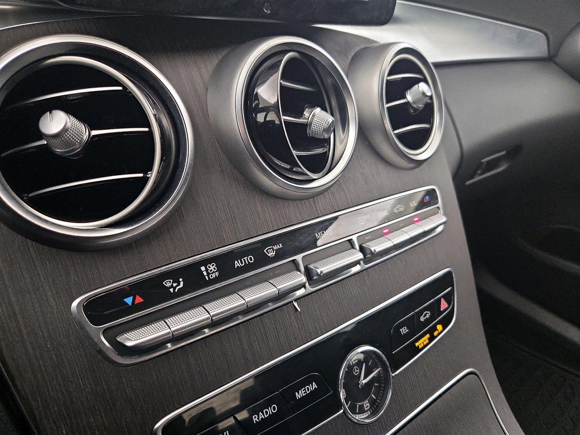 Thumbnail: 2019 Mercedes-Benz C-Class - 16