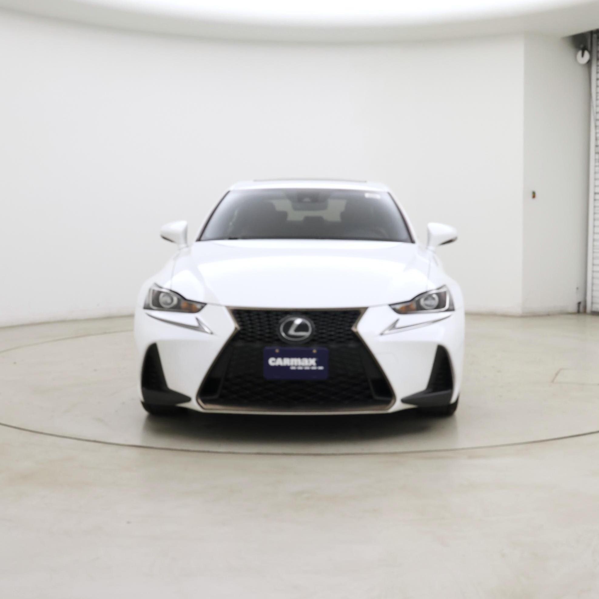 Thumbnail: 2019 Lexus IS - 5