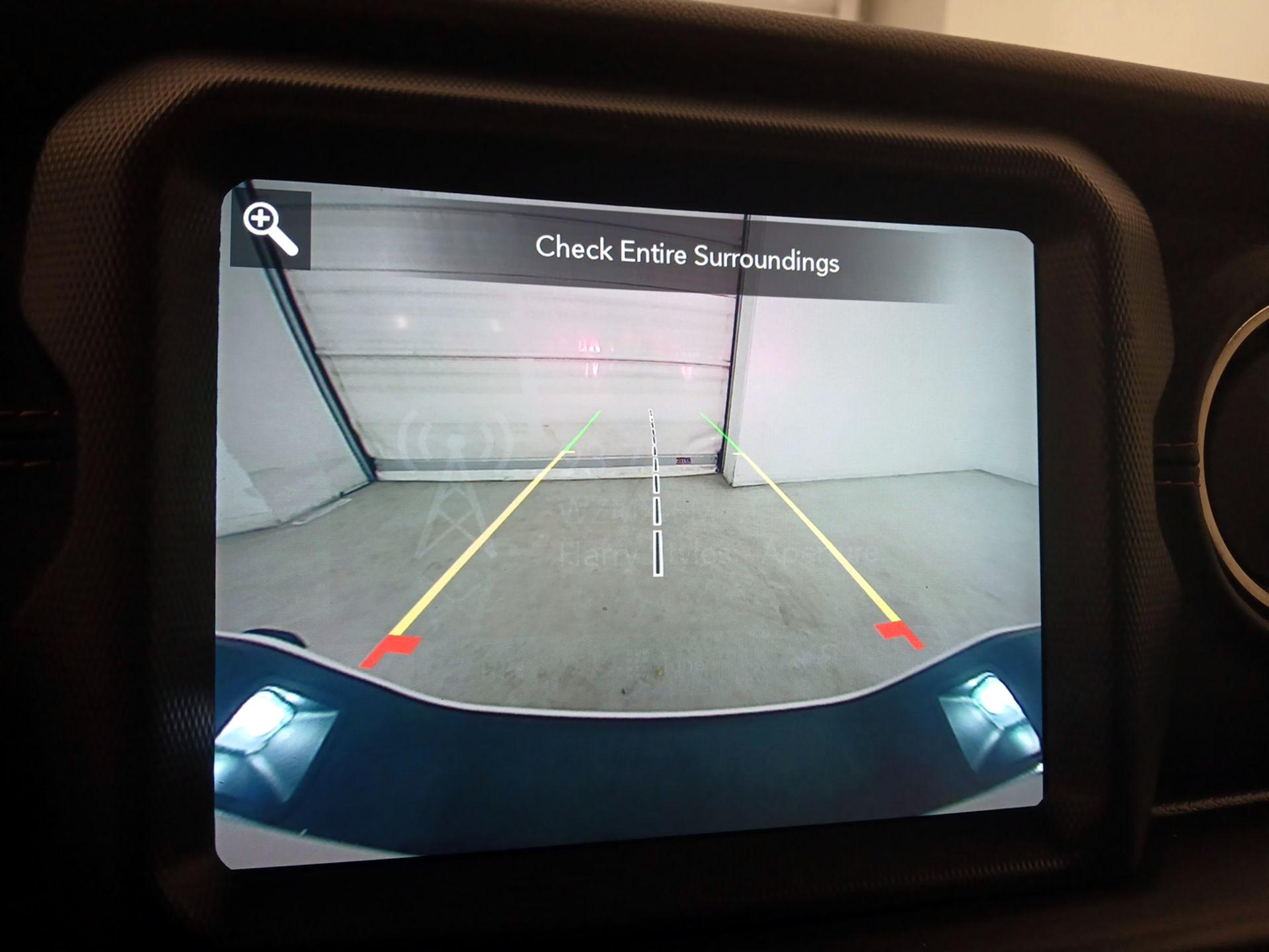 Thumbnail: 2021 Jeep Gladiator - 15