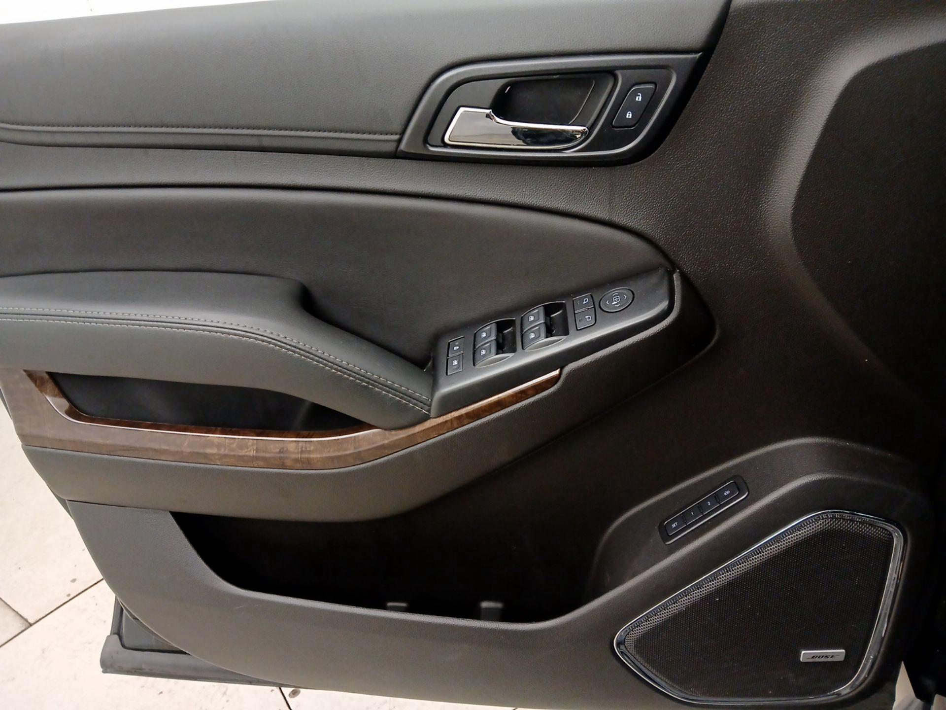 Thumbnail: 2020 Chevrolet Tahoe - 12