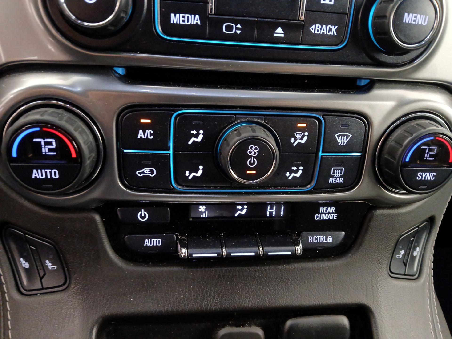 Thumbnail: 2020 Chevrolet Tahoe - 16