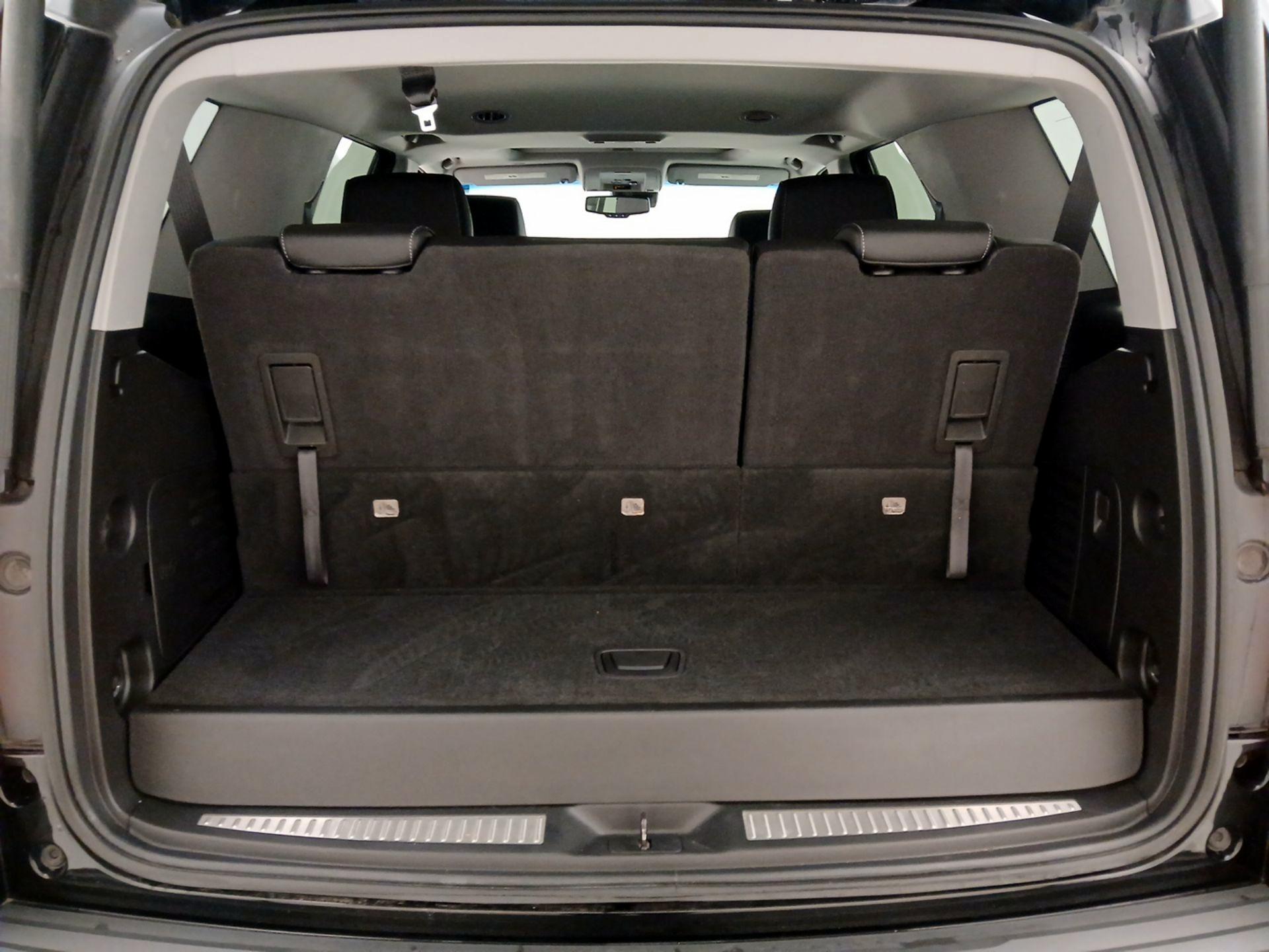 Thumbnail: 2020 Chevrolet Tahoe - 20