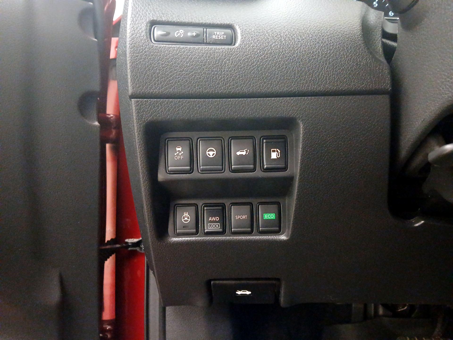 Thumbnail: 2020 Nissan Rogue - 13