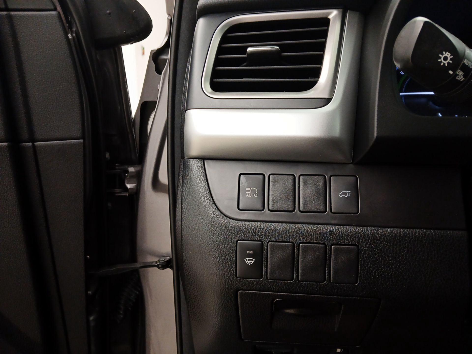 Thumbnail: 2018 Toyota Highlander - 13