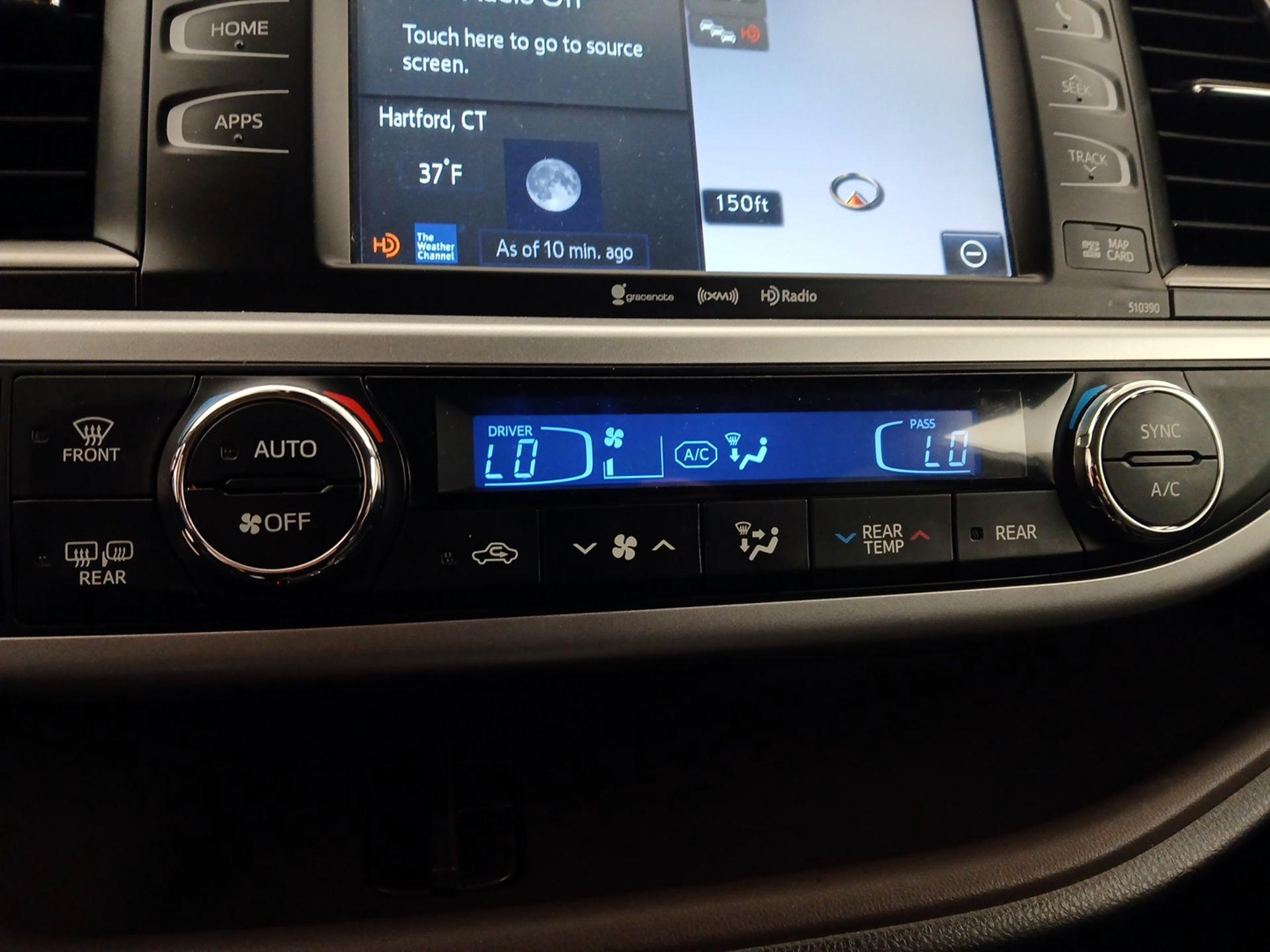 Thumbnail: 2018 Toyota Highlander - 16