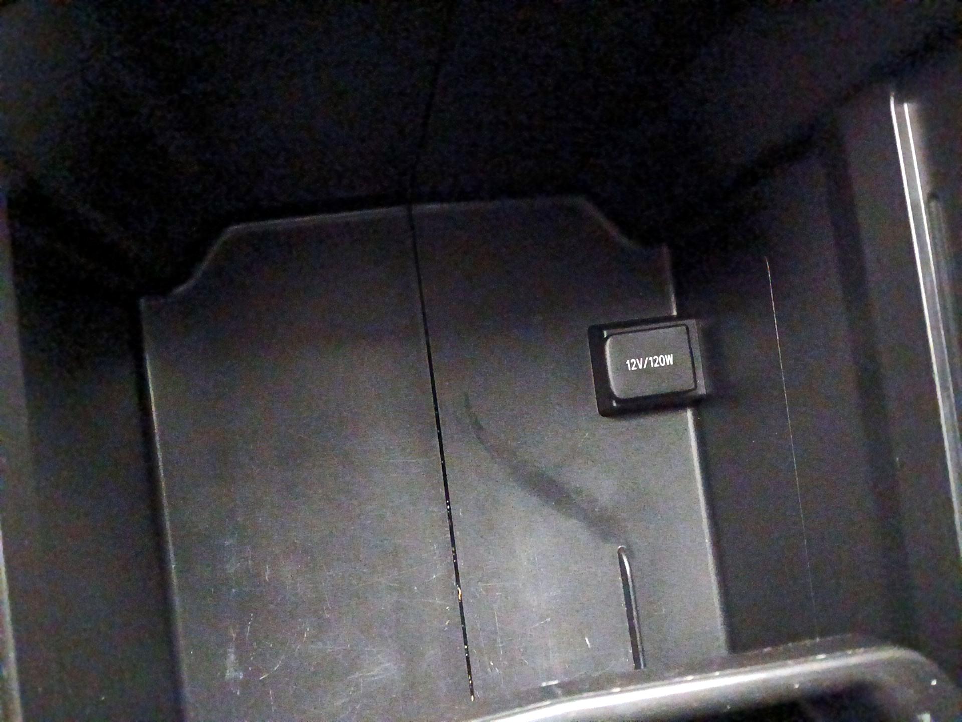 Thumbnail: 2018 Toyota Highlander - 18