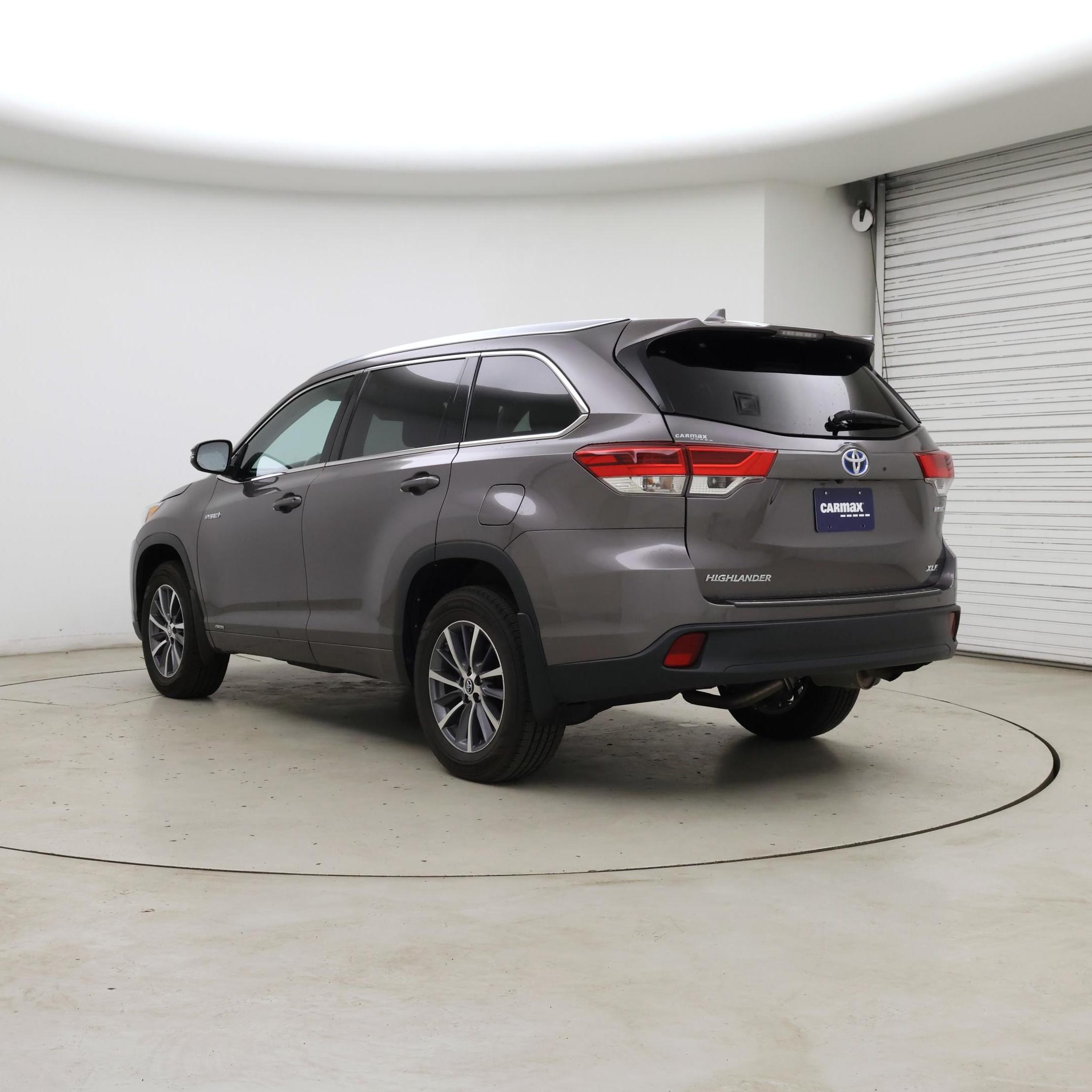 Thumbnail: 2018 Toyota Highlander - 2