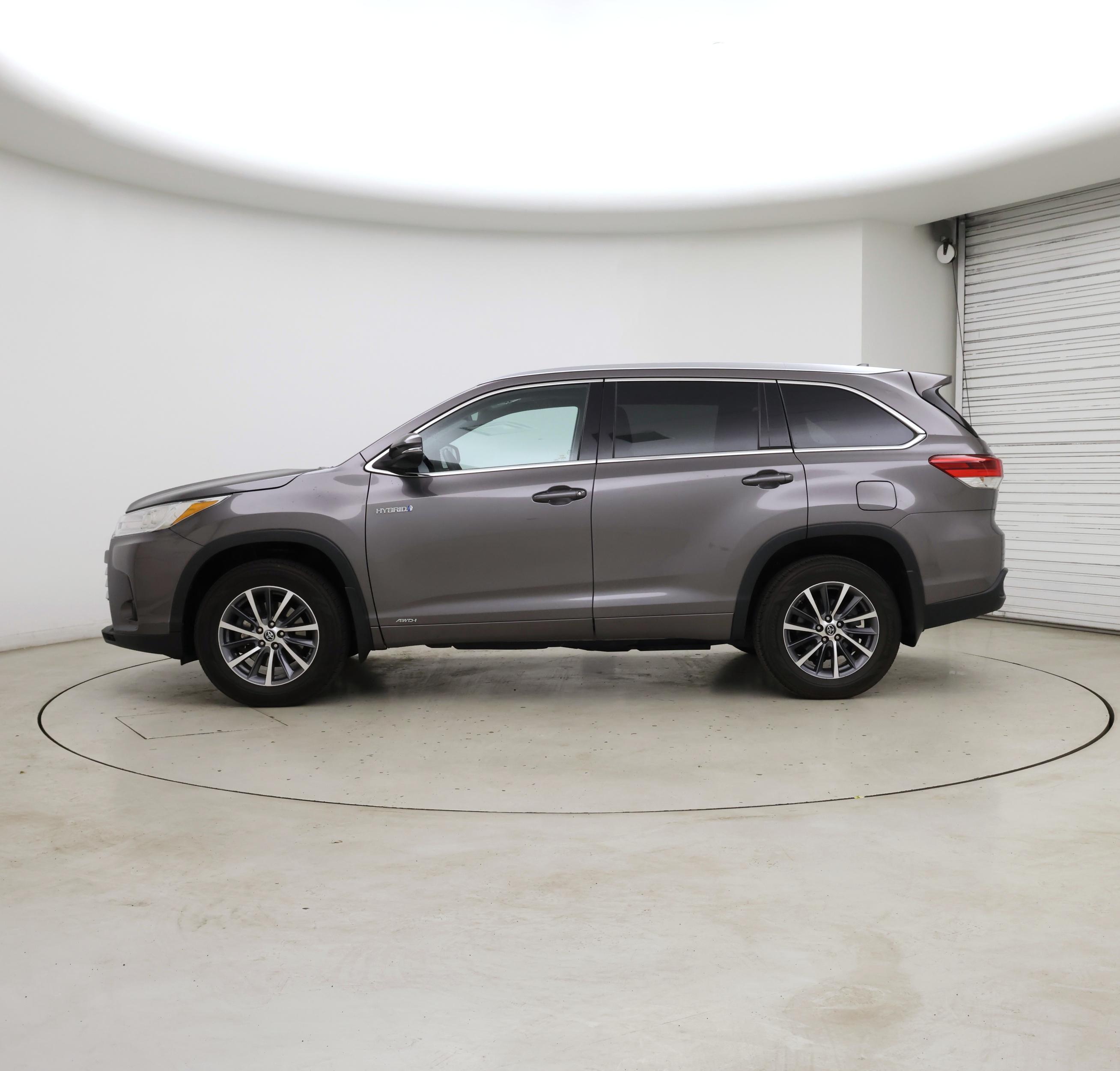 Thumbnail: 2018 Toyota Highlander - 3
