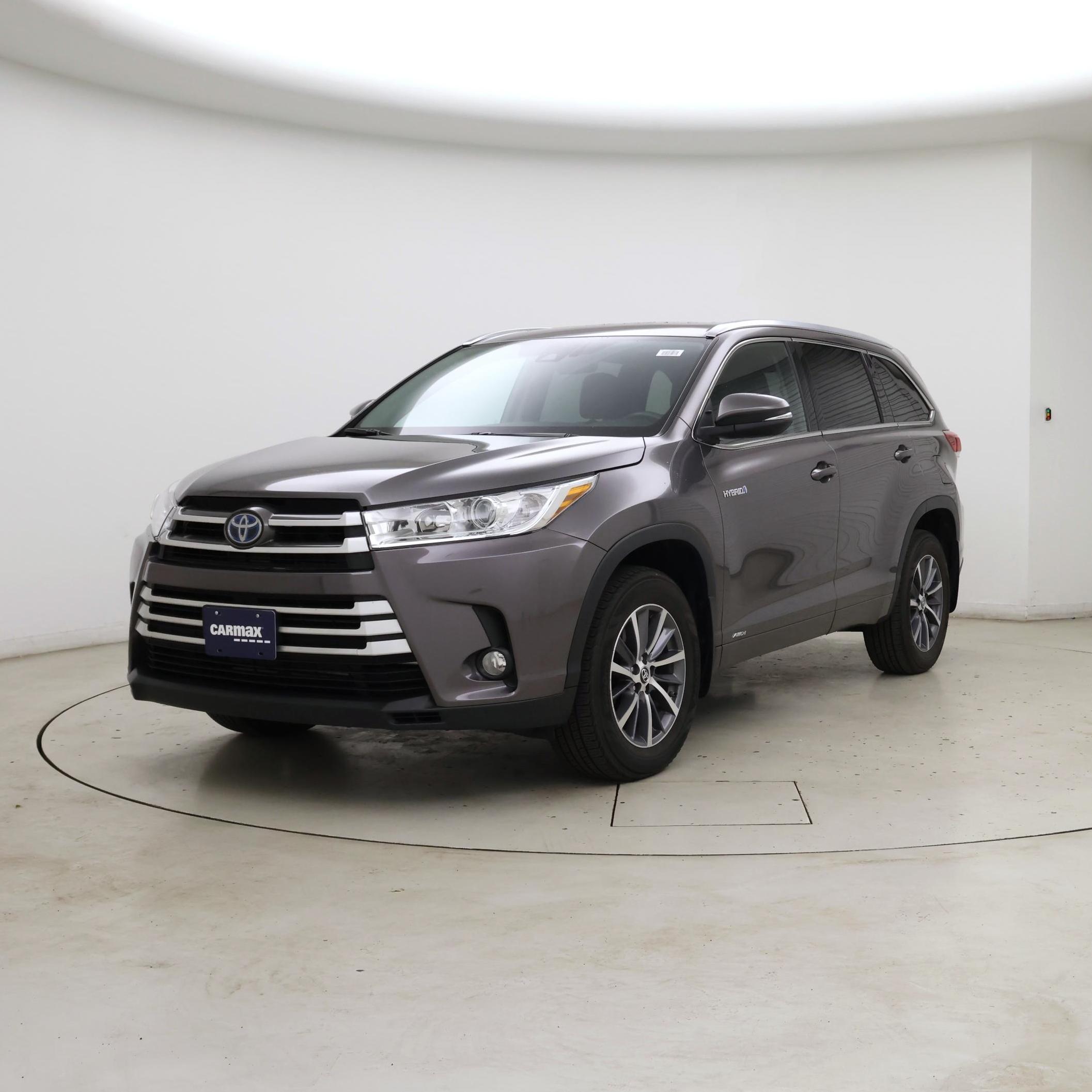 Thumbnail: 2018 Toyota Highlander - 4