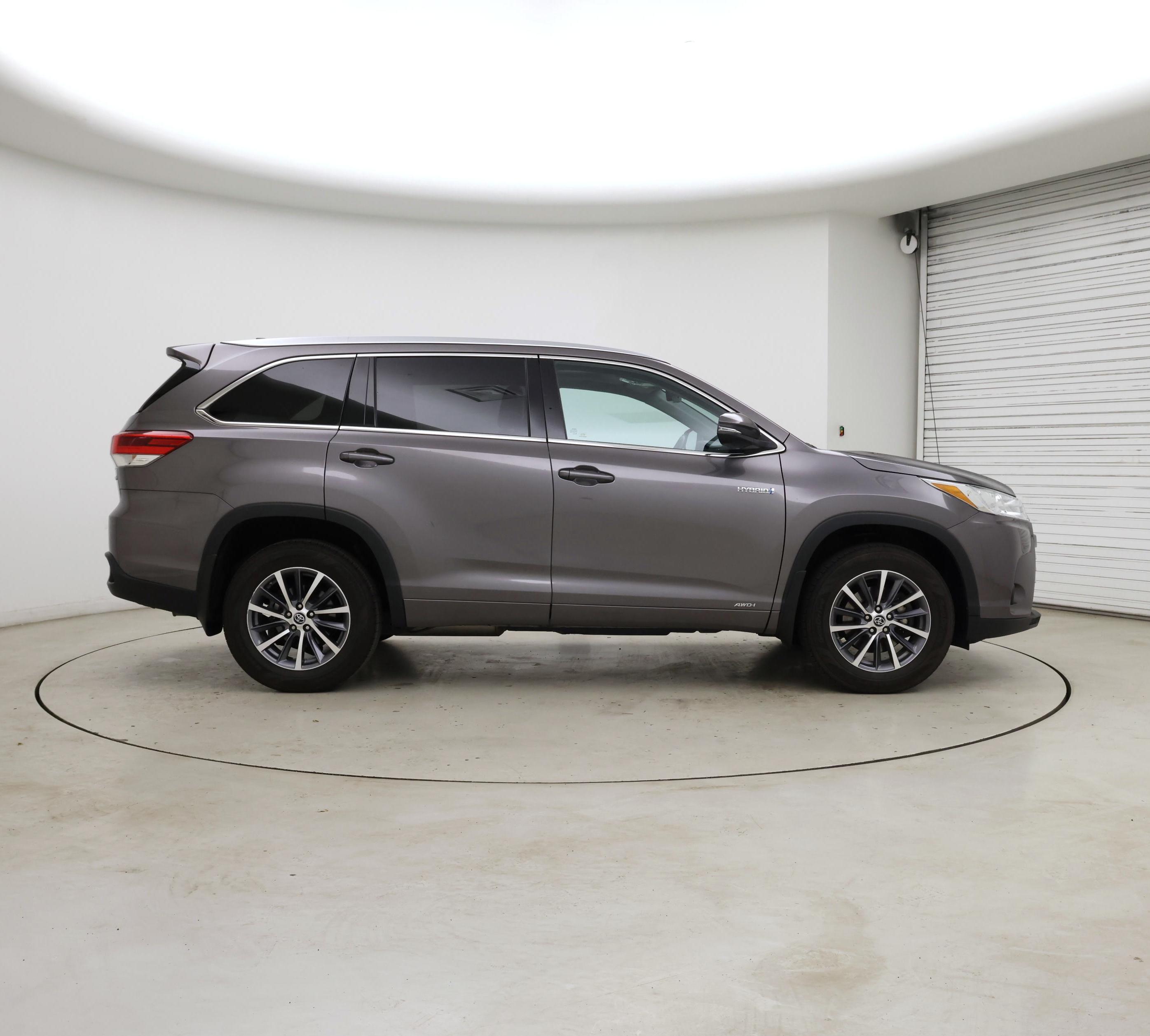 Thumbnail: 2018 Toyota Highlander - 7