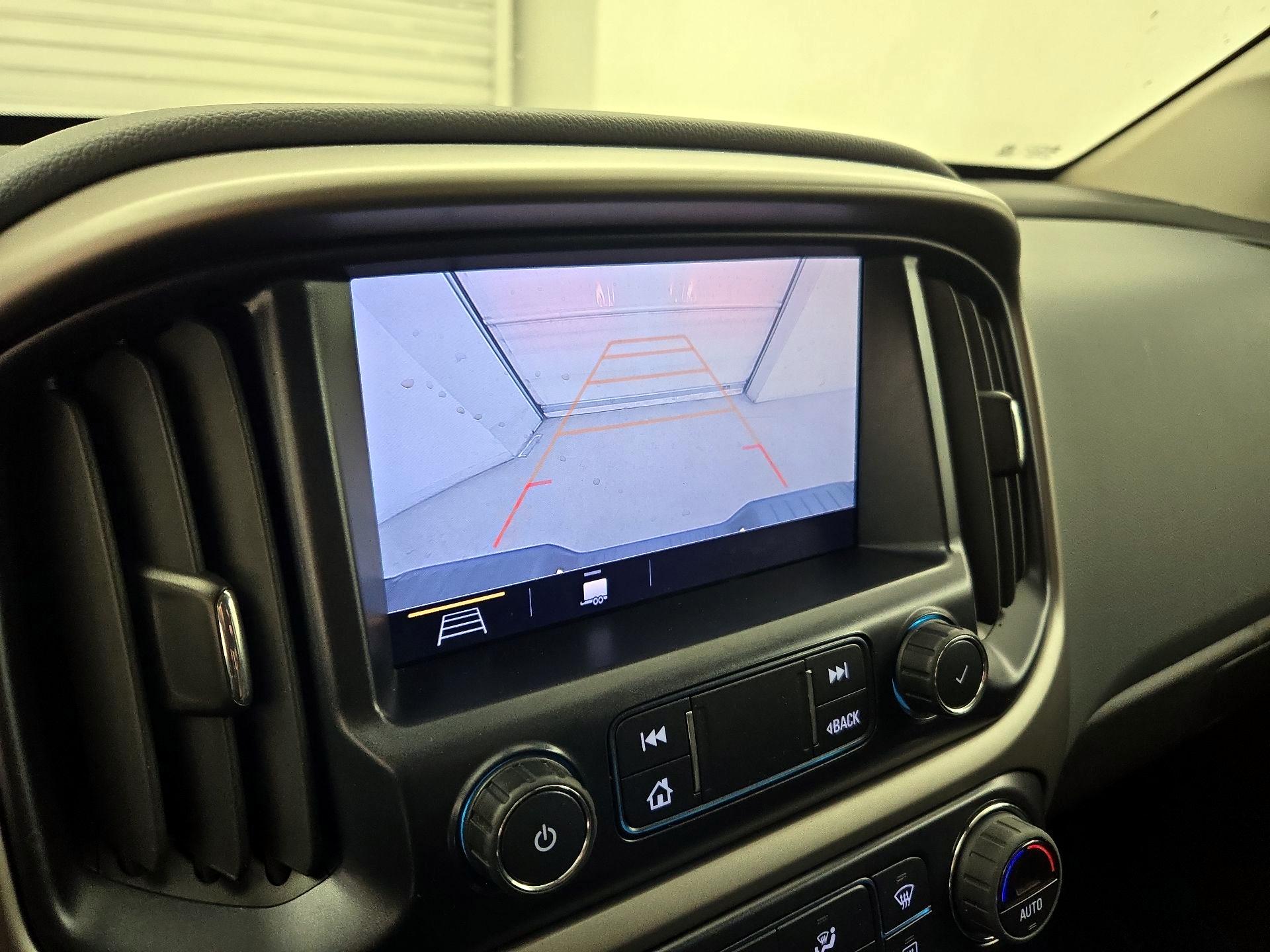 Thumbnail: 2022 Chevrolet Colorado - 15
