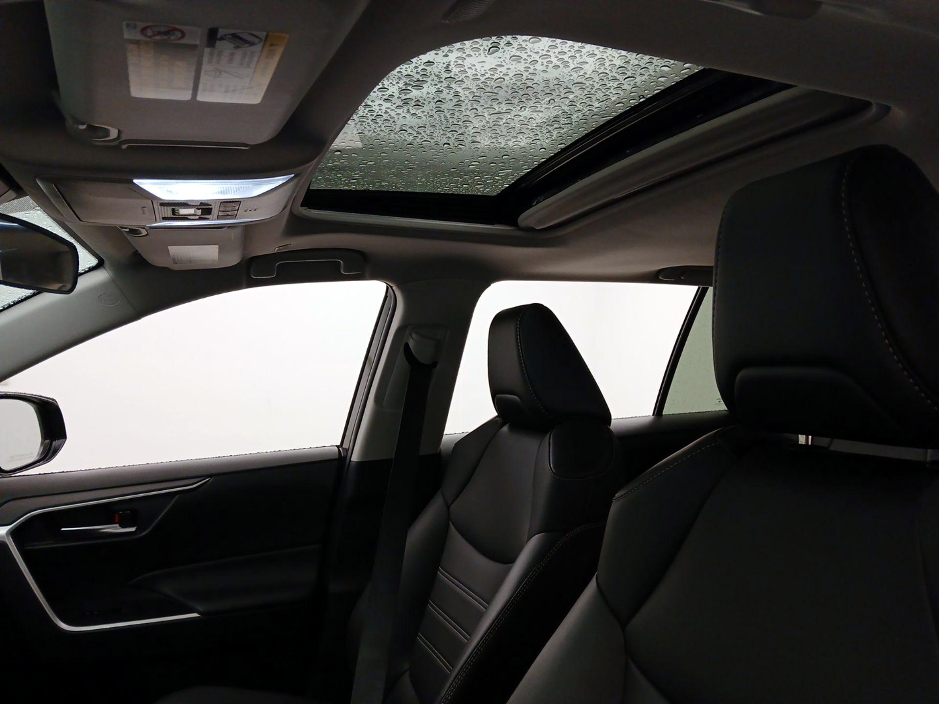 Thumbnail: 2024 Toyota RAV4 - 18