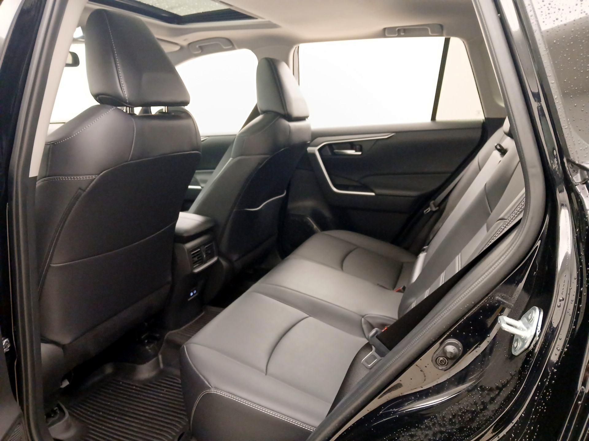 Thumbnail: 2024 Toyota RAV4 - 19