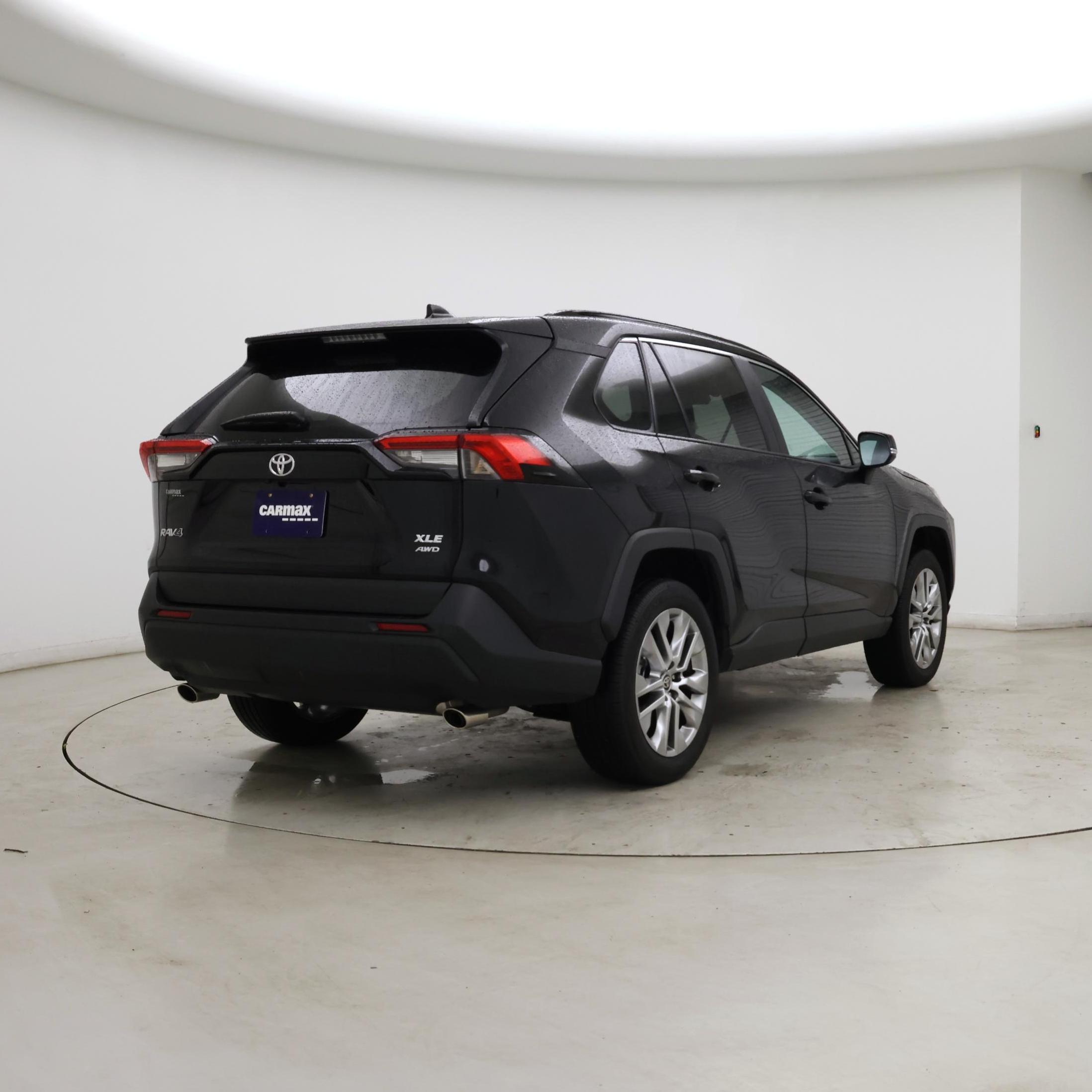 Thumbnail: 2024 Toyota RAV4 - 8