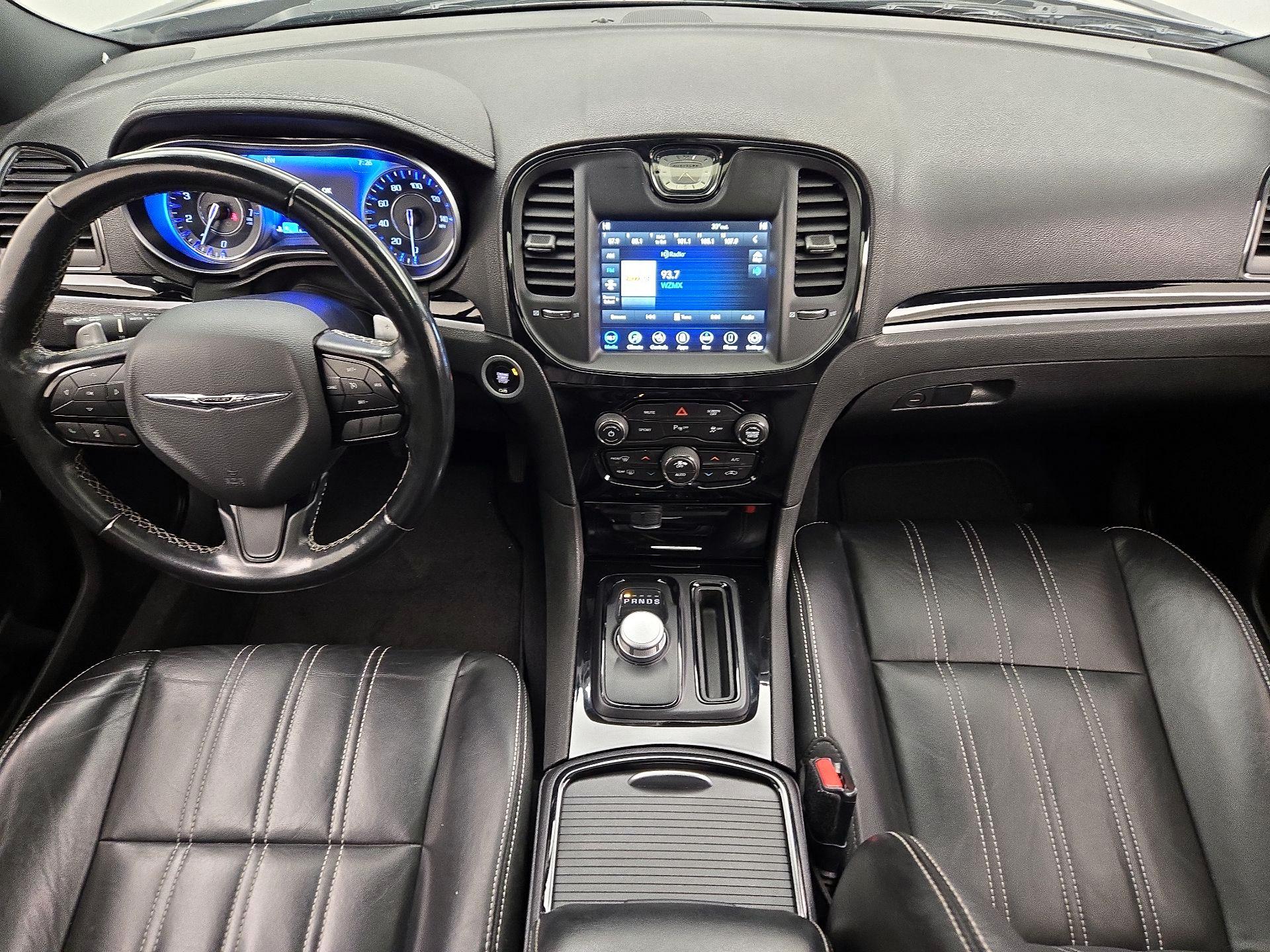 Thumbnail: 2021 Chrysler 300 - 9