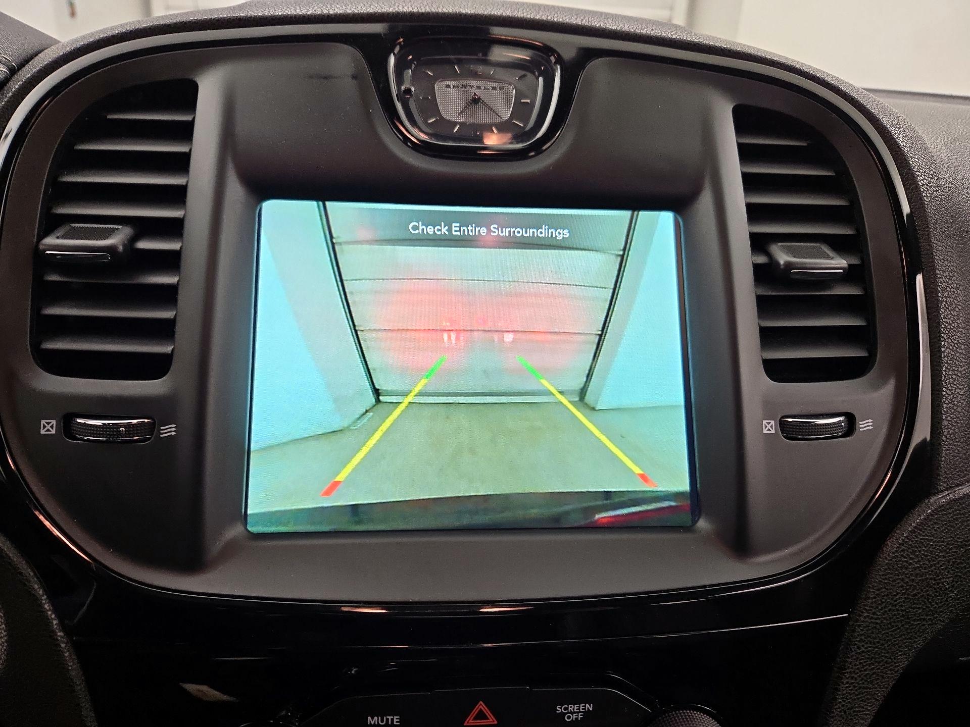 Thumbnail: 2021 Chrysler 300 - 14