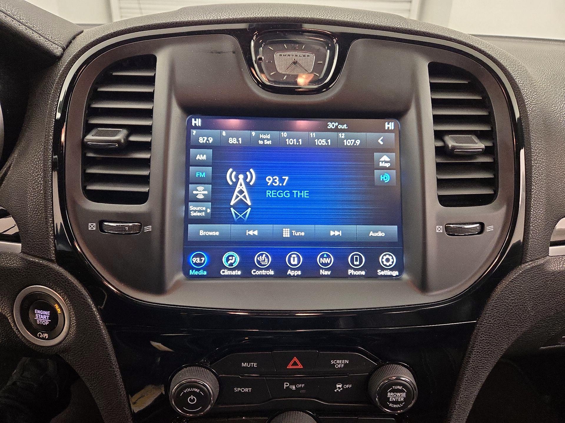 Thumbnail: 2021 Chrysler 300 - 15