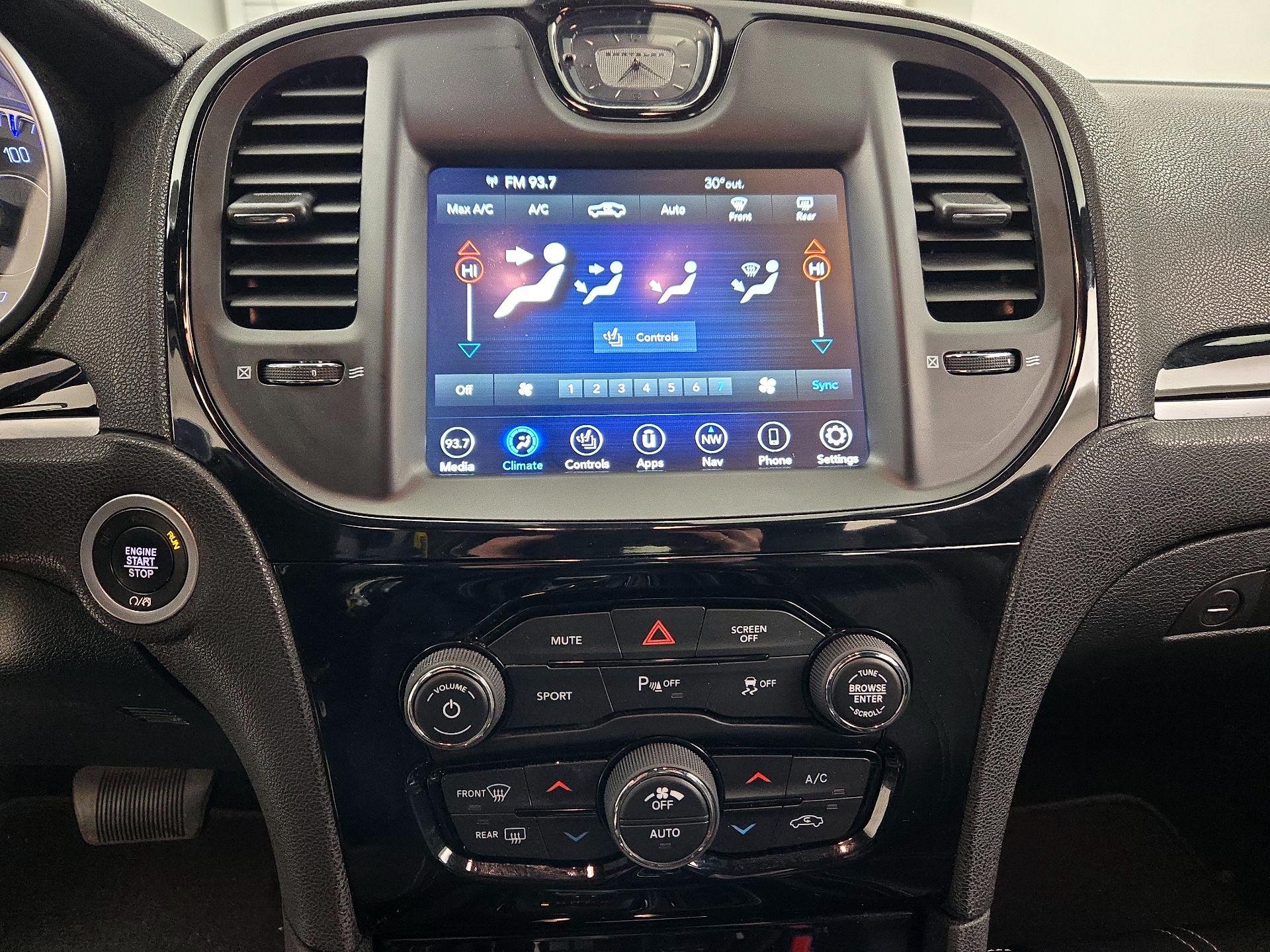 Thumbnail: 2021 Chrysler 300 - 16