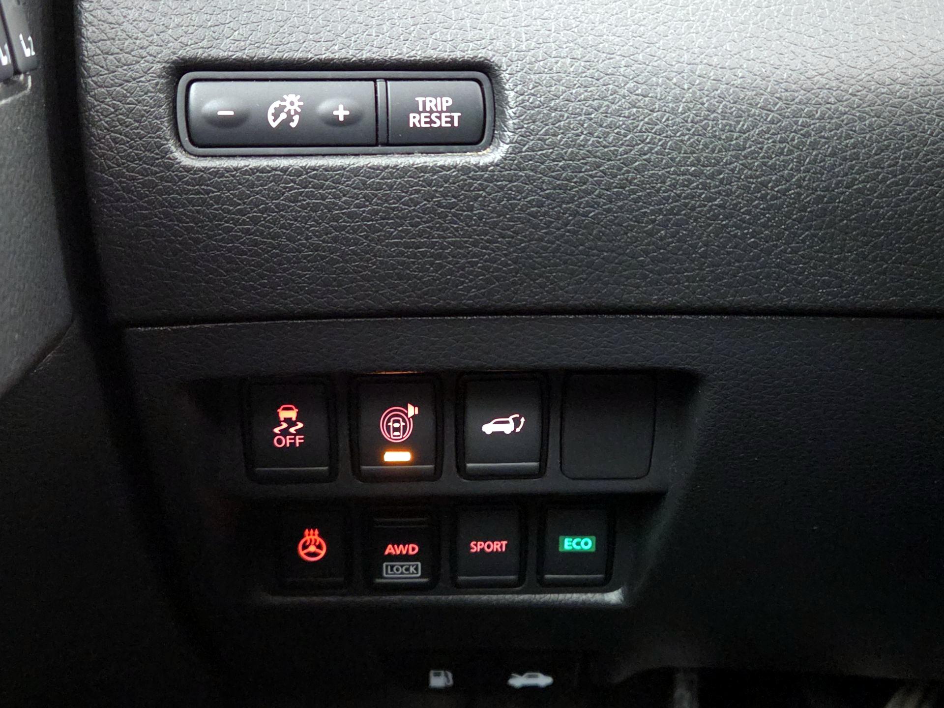 Thumbnail: 2017 Nissan Rogue - 13