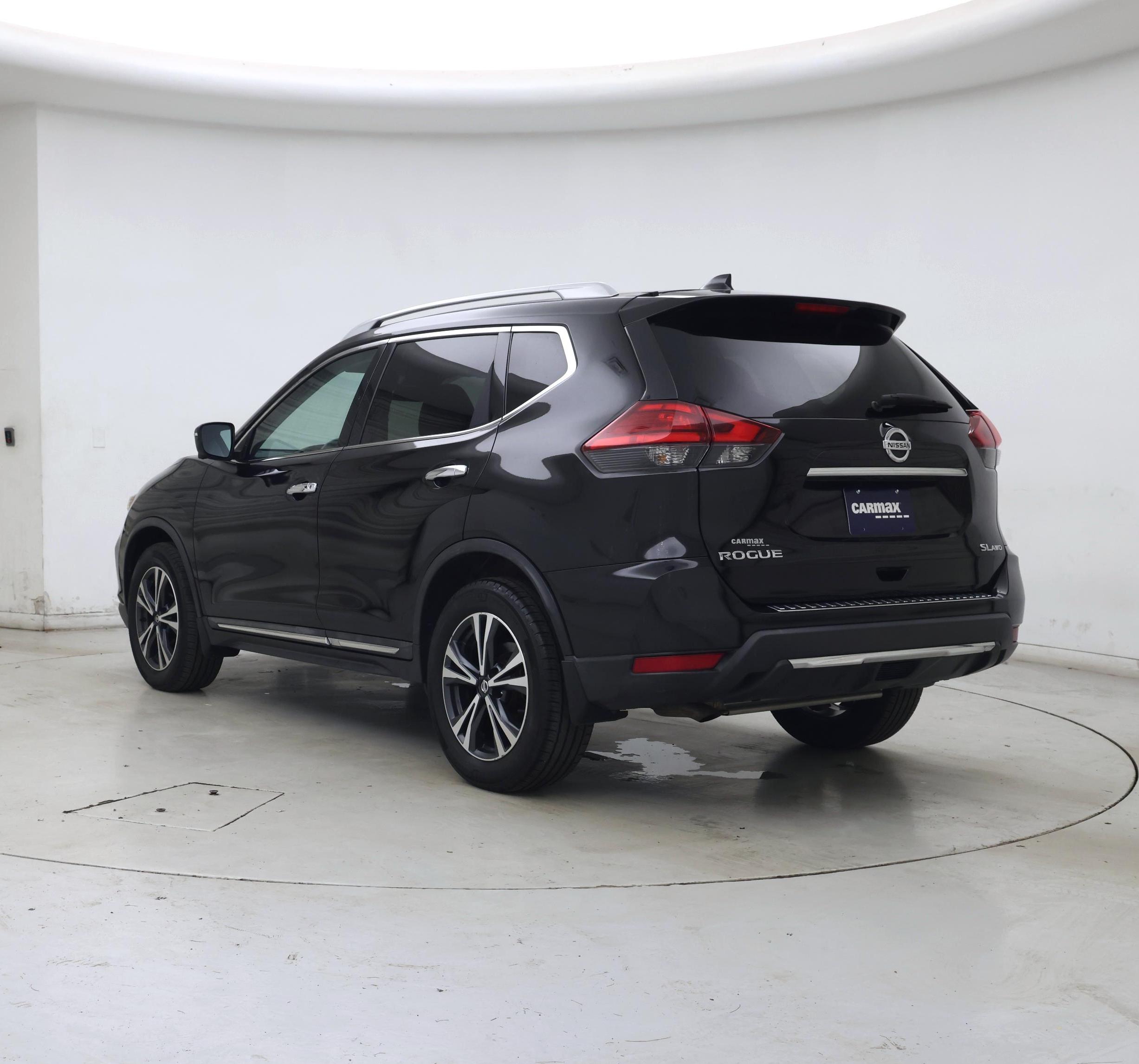 Thumbnail: 2017 Nissan Rogue - 2