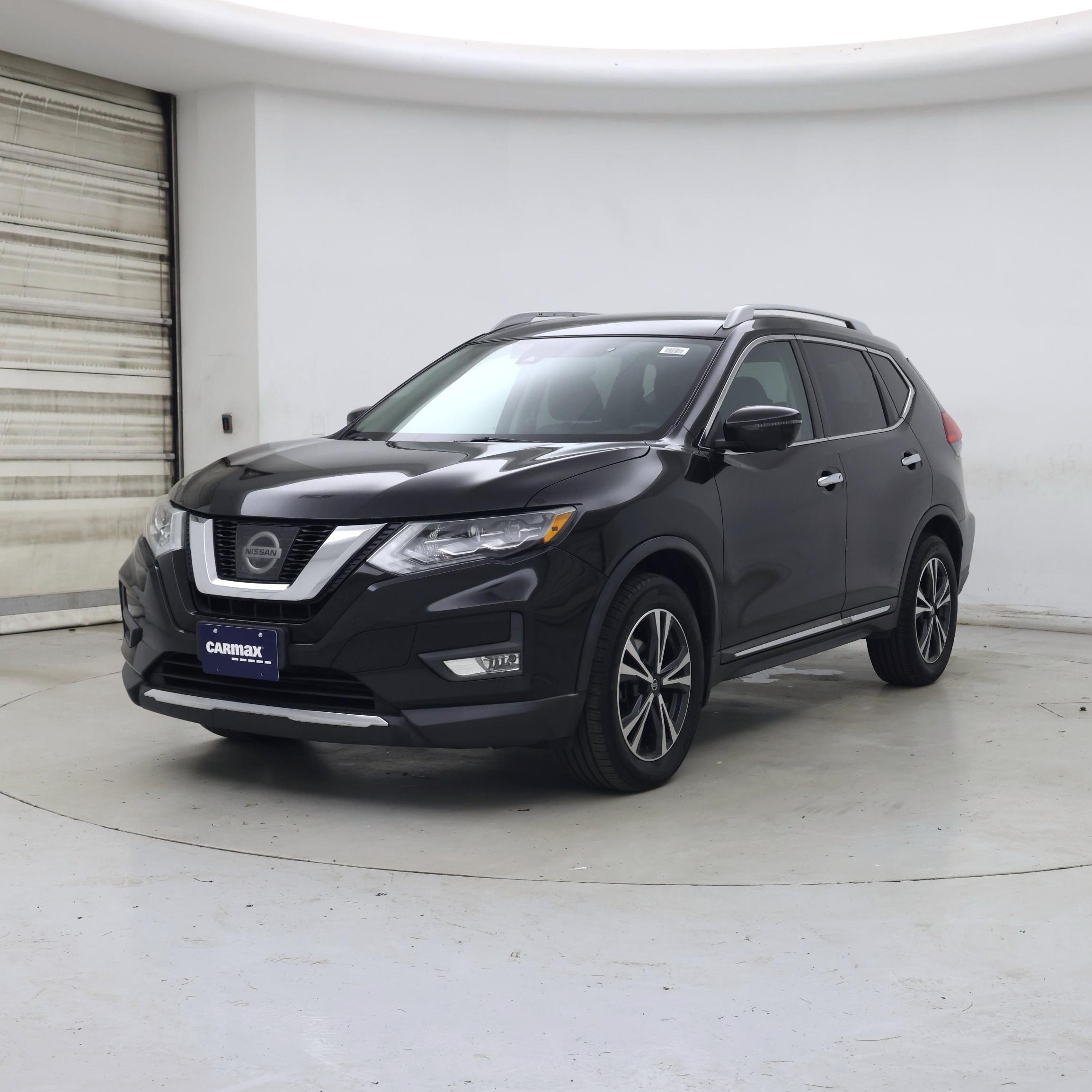 Thumbnail: 2017 Nissan Rogue - 4