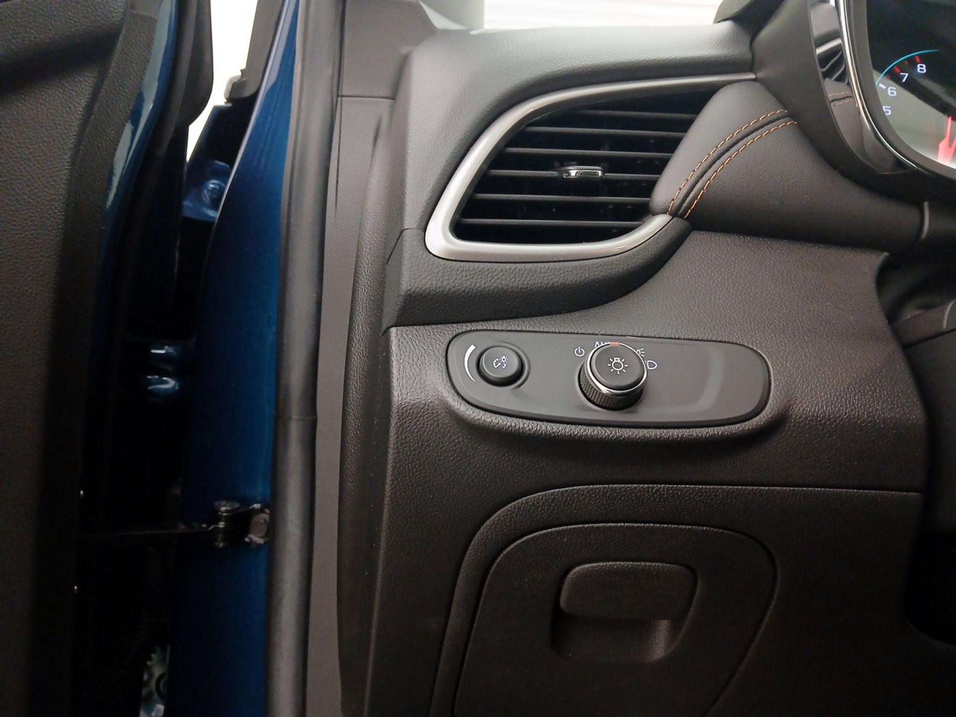 Thumbnail: 2020 Chevrolet Trax - 13