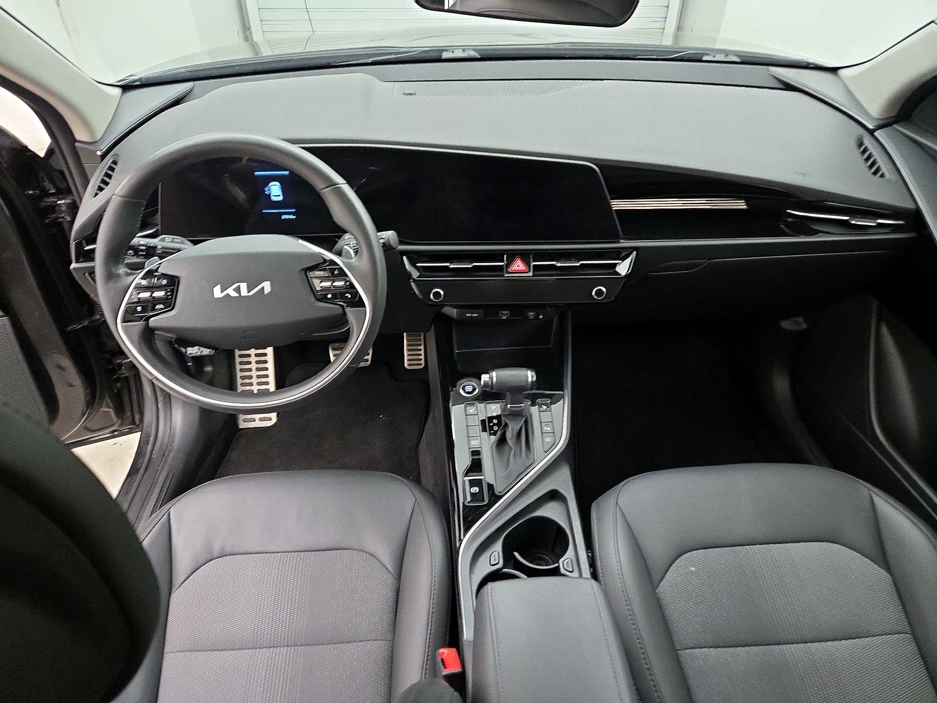 Thumbnail: 2023 Kia Niro - 9
