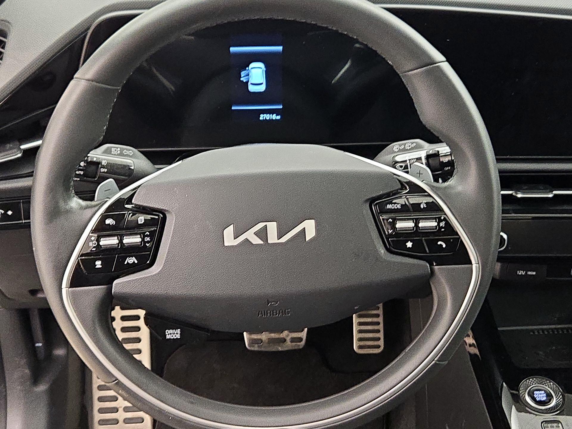 Thumbnail: 2023 Kia Niro - 10