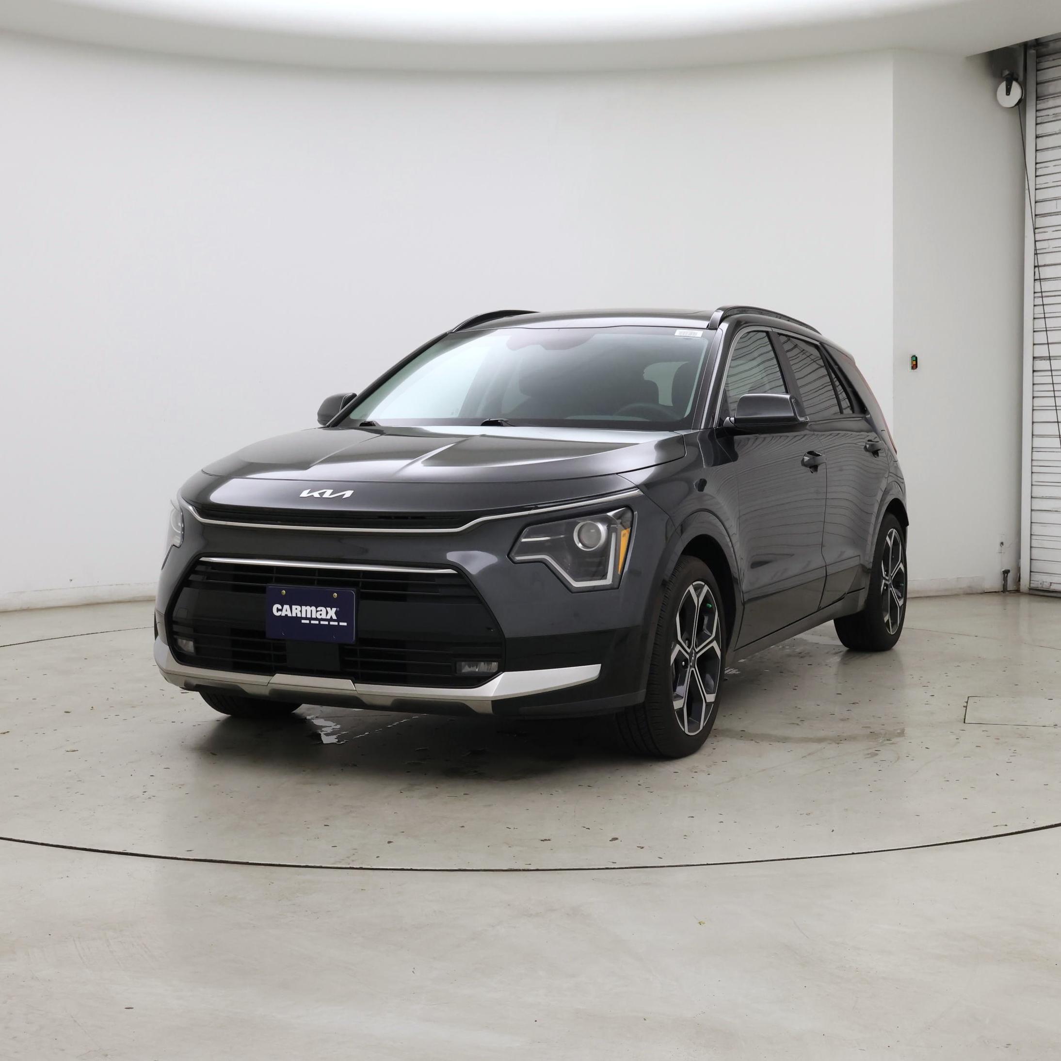 Thumbnail: 2023 Kia Niro - 4