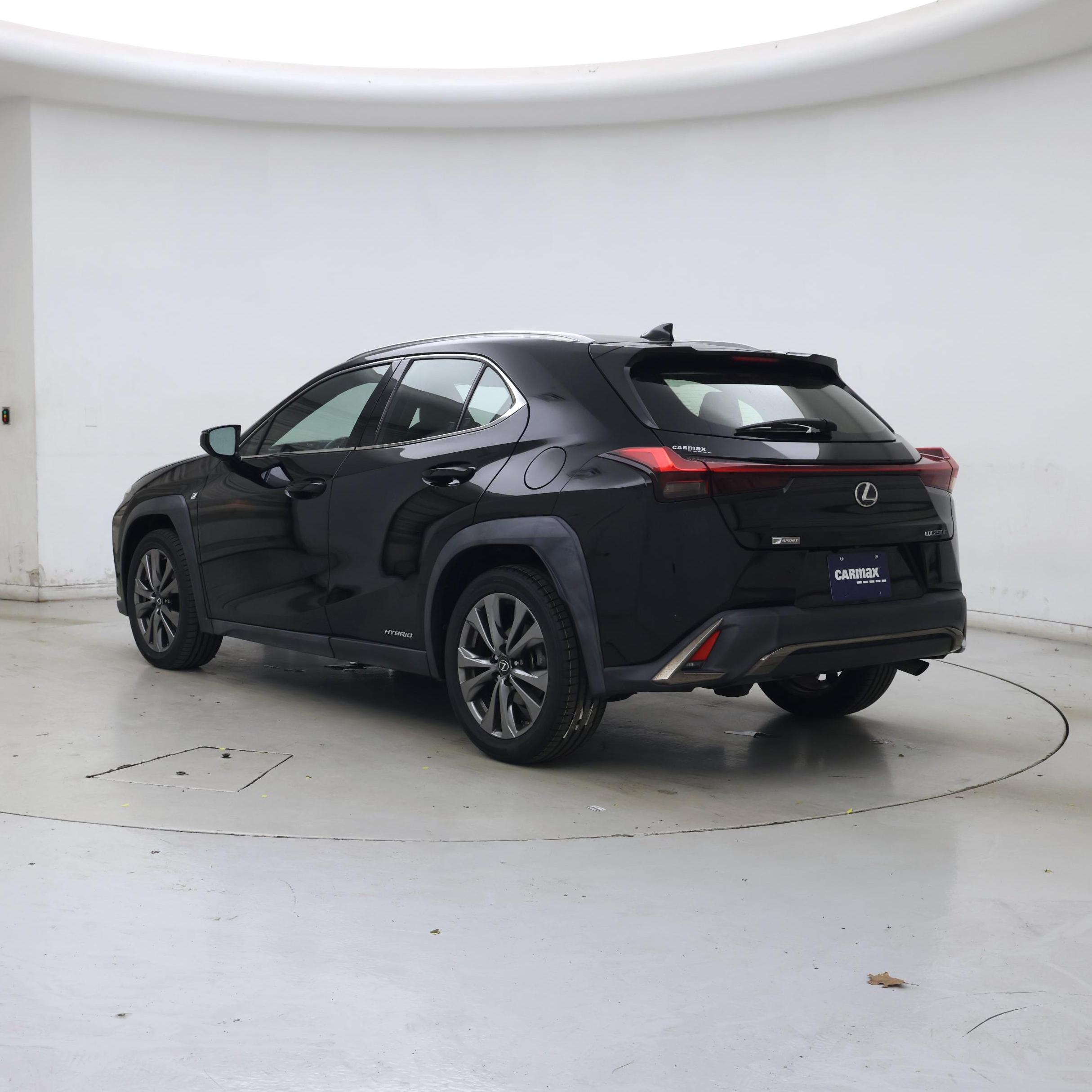 Thumbnail: 2019 Lexus UX - 2