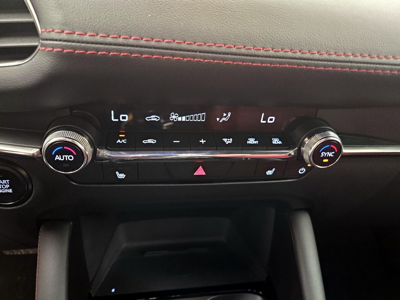 2024 Mazda Mazda3 Carbon Edition - Photo 17