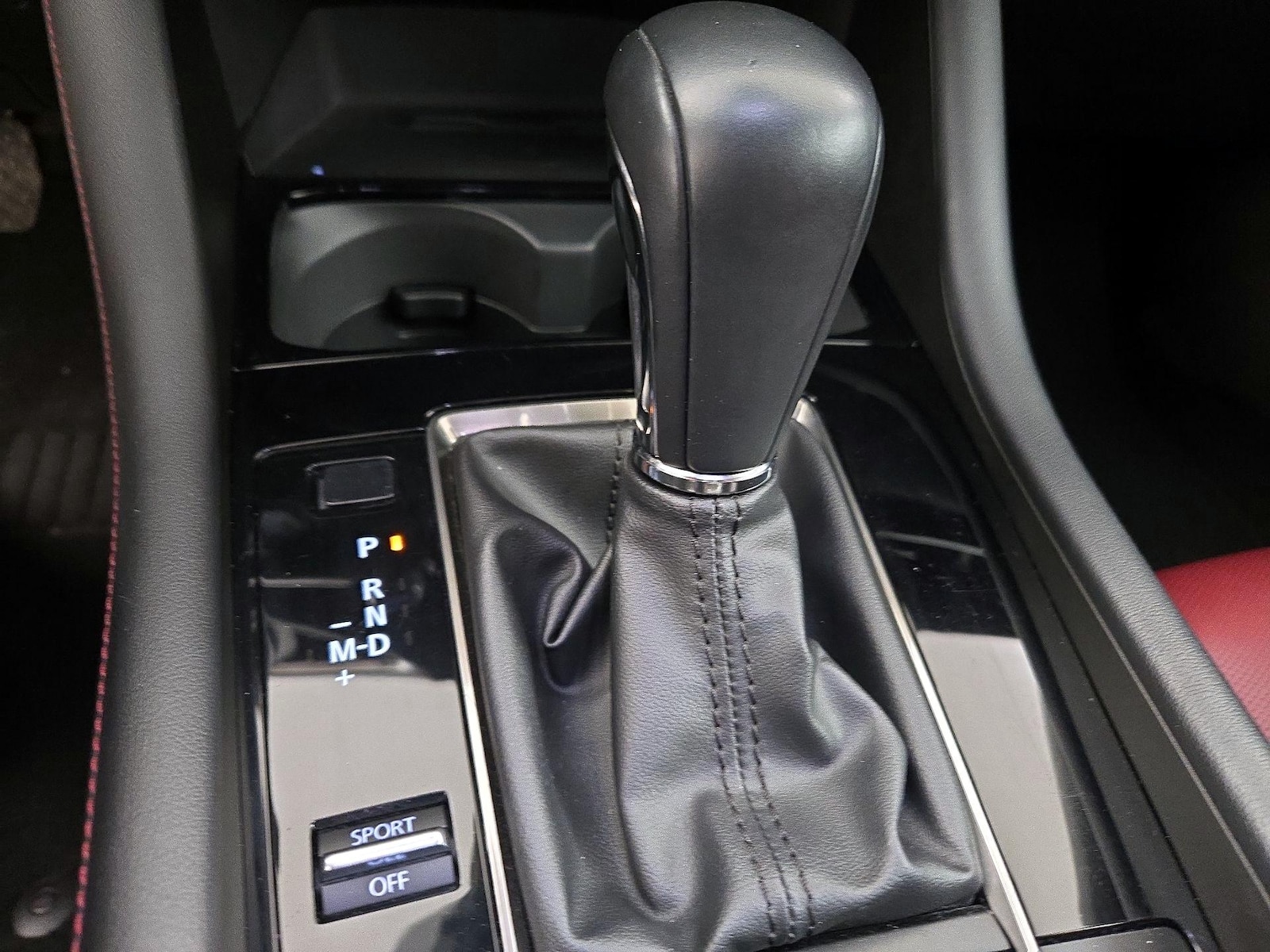 2024 Mazda Mazda3 Carbon Edition - Photo 18