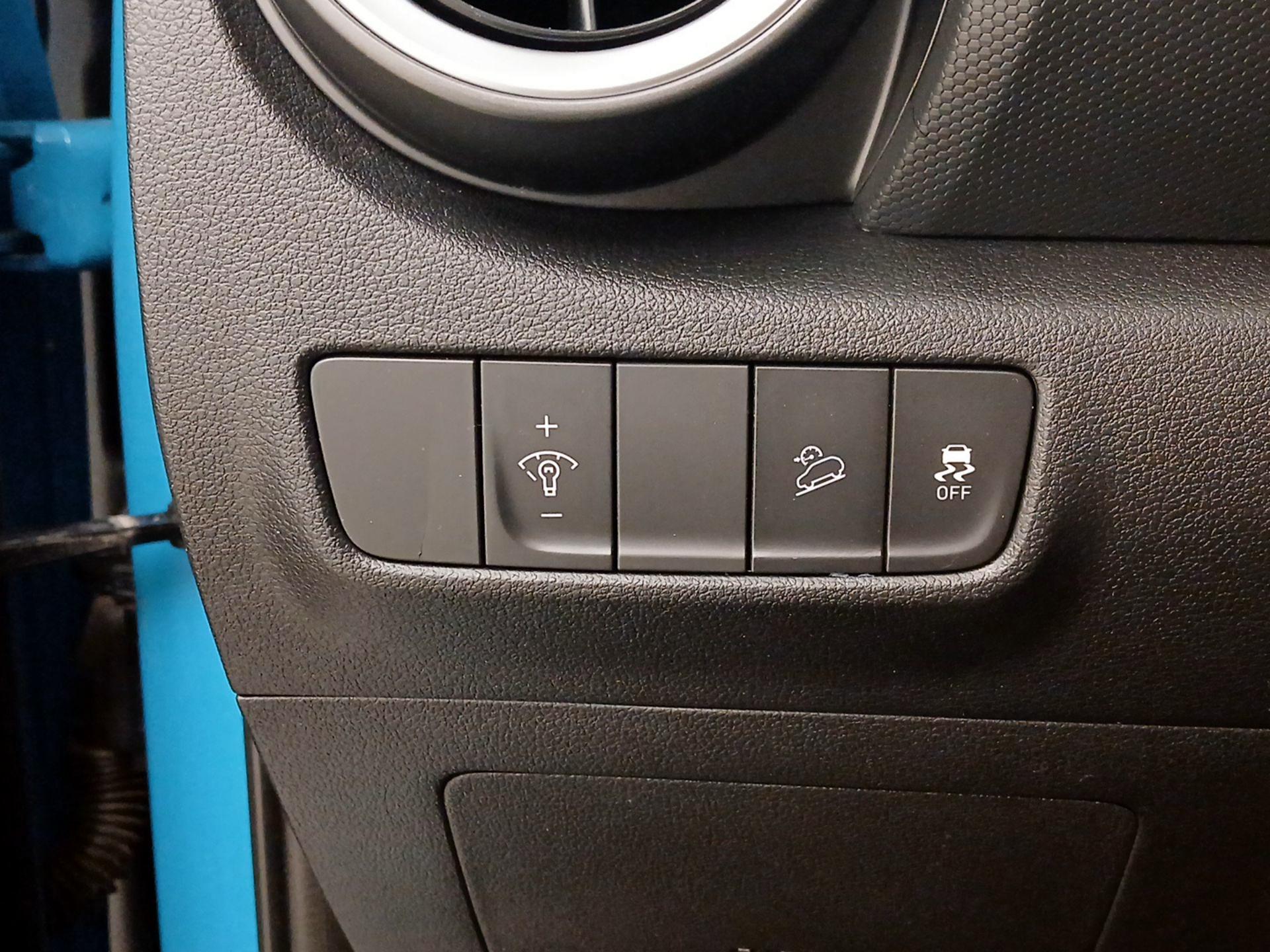 Thumbnail: 2023 Hyundai Kona - 13